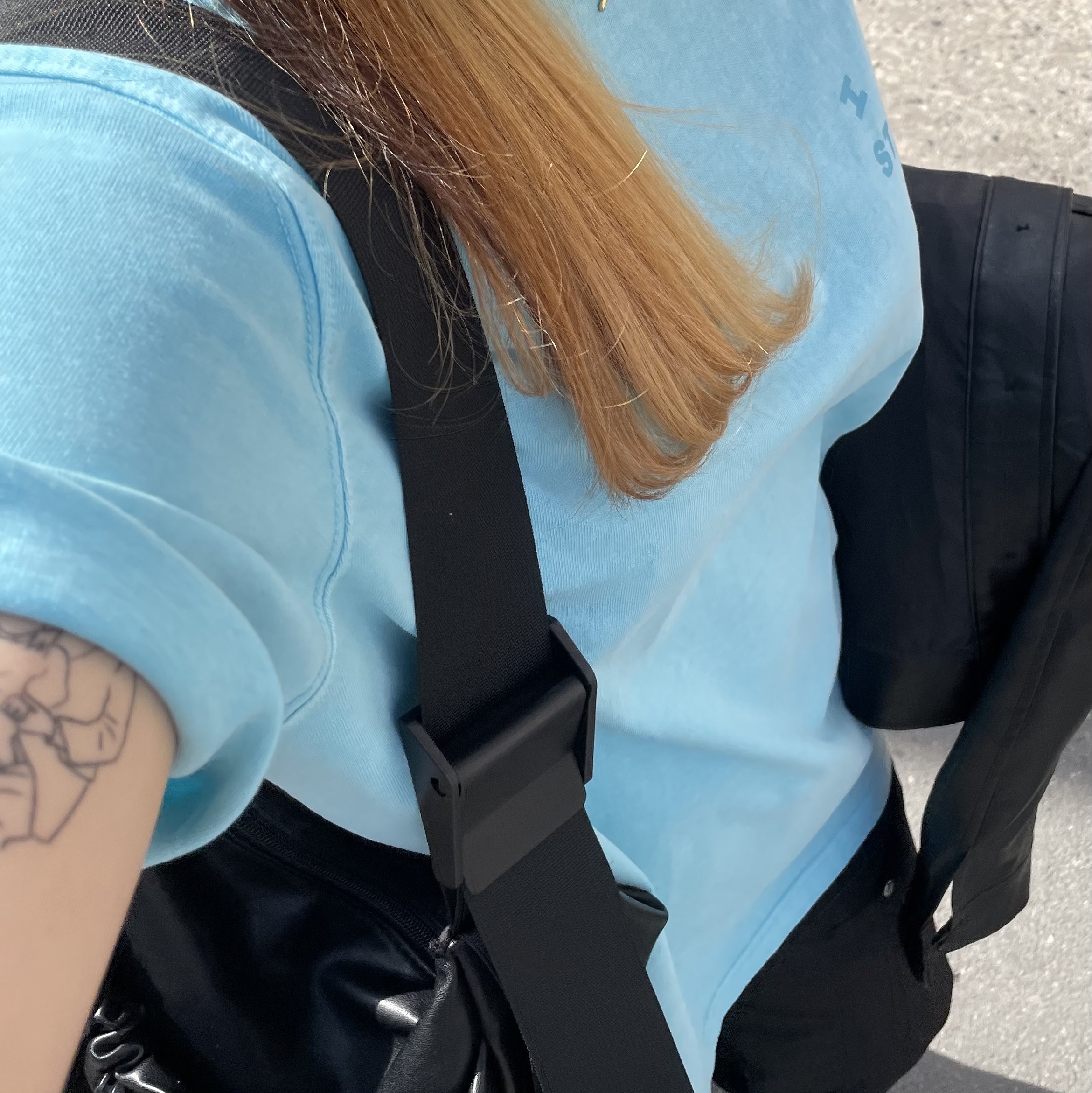 IAB Studio Pigment T-Shirt Cyan 착용 스타일 - 1