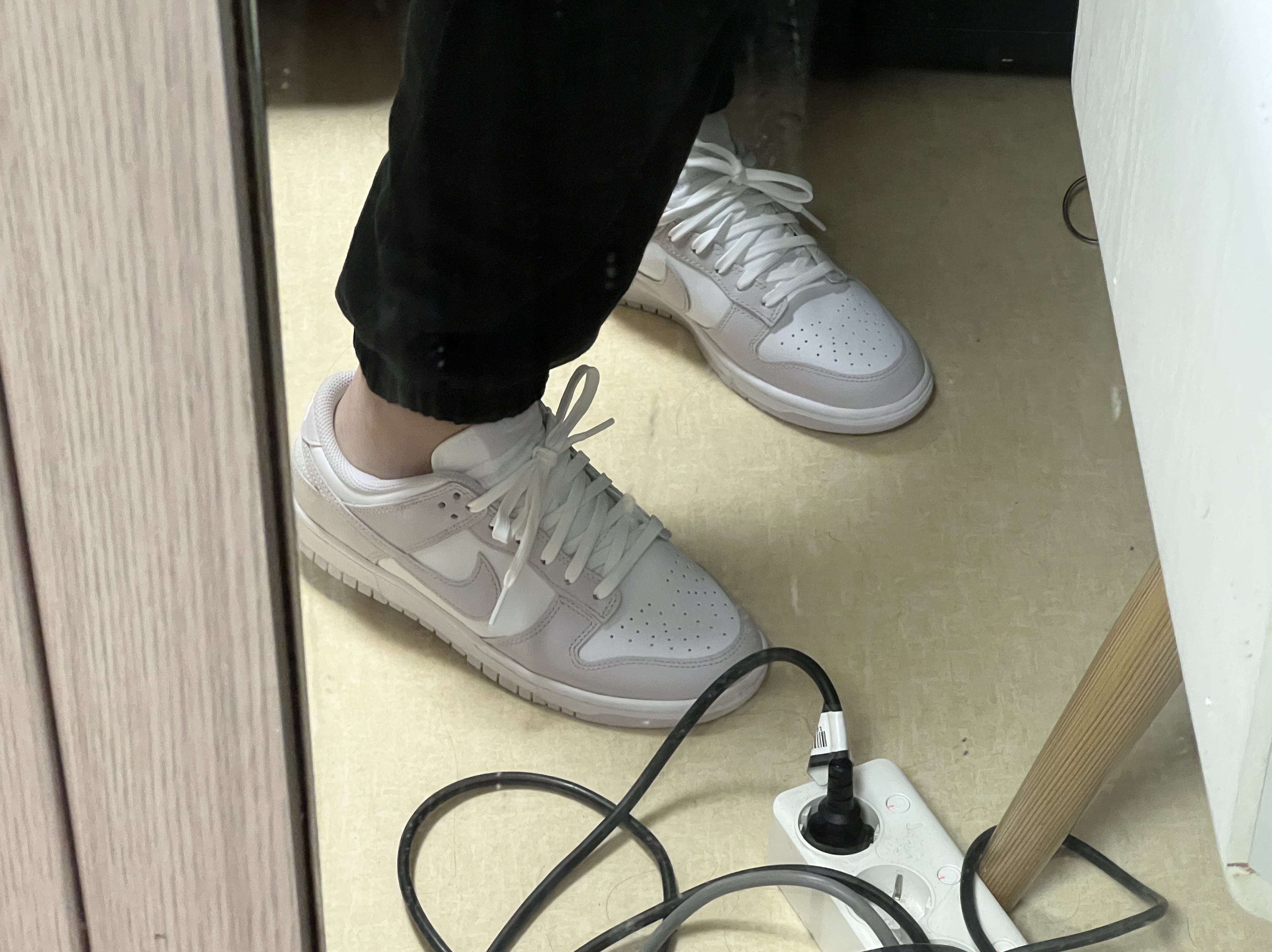 (W) Nike Dunk Low Venice 착용 스타일