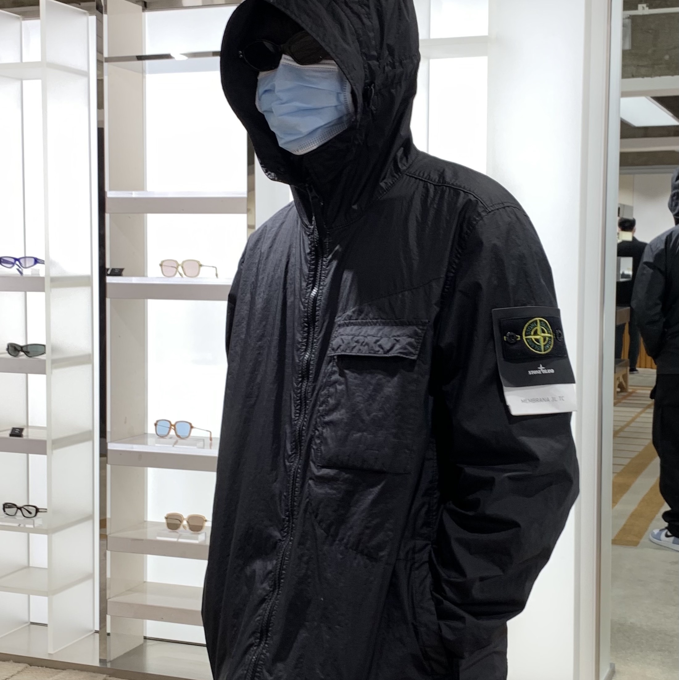 Stone Island 40223 Membrana 3L TC Garment Dyed Hooded Jacket Black - 22SS, Jordan 1 Retro High OG University Blue 착용 스타일 - 3