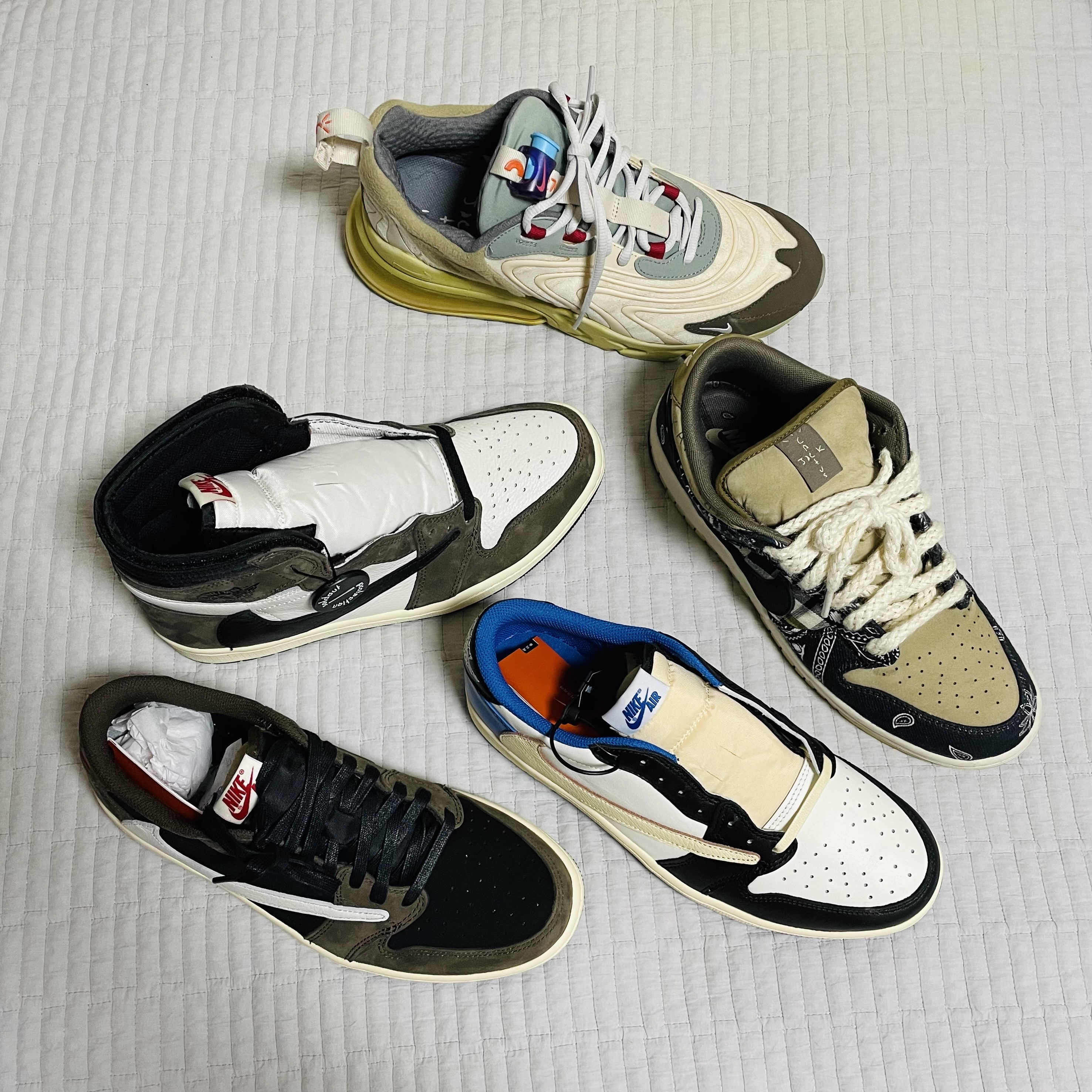 Jordan 1 x Travis Scott Retro High OG SP Mocha, Jordan 1 x Travis Scott x Fragment Retro Low OG SP Military Blue 착용 스타일