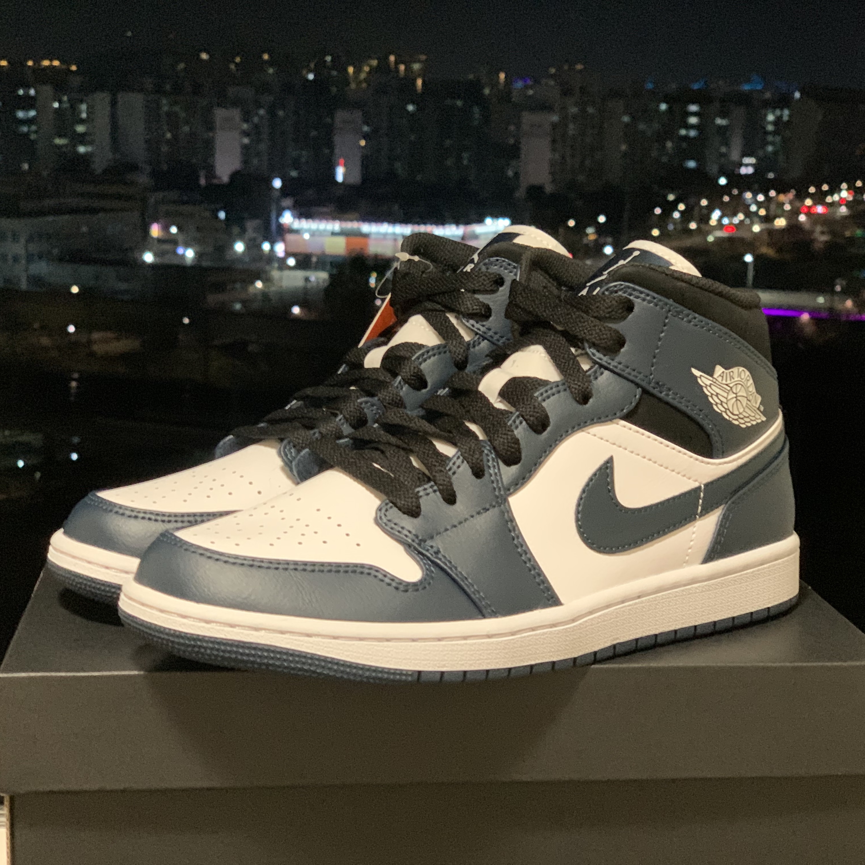 Jordan 1 Mid Dark Teal 착용 스타일