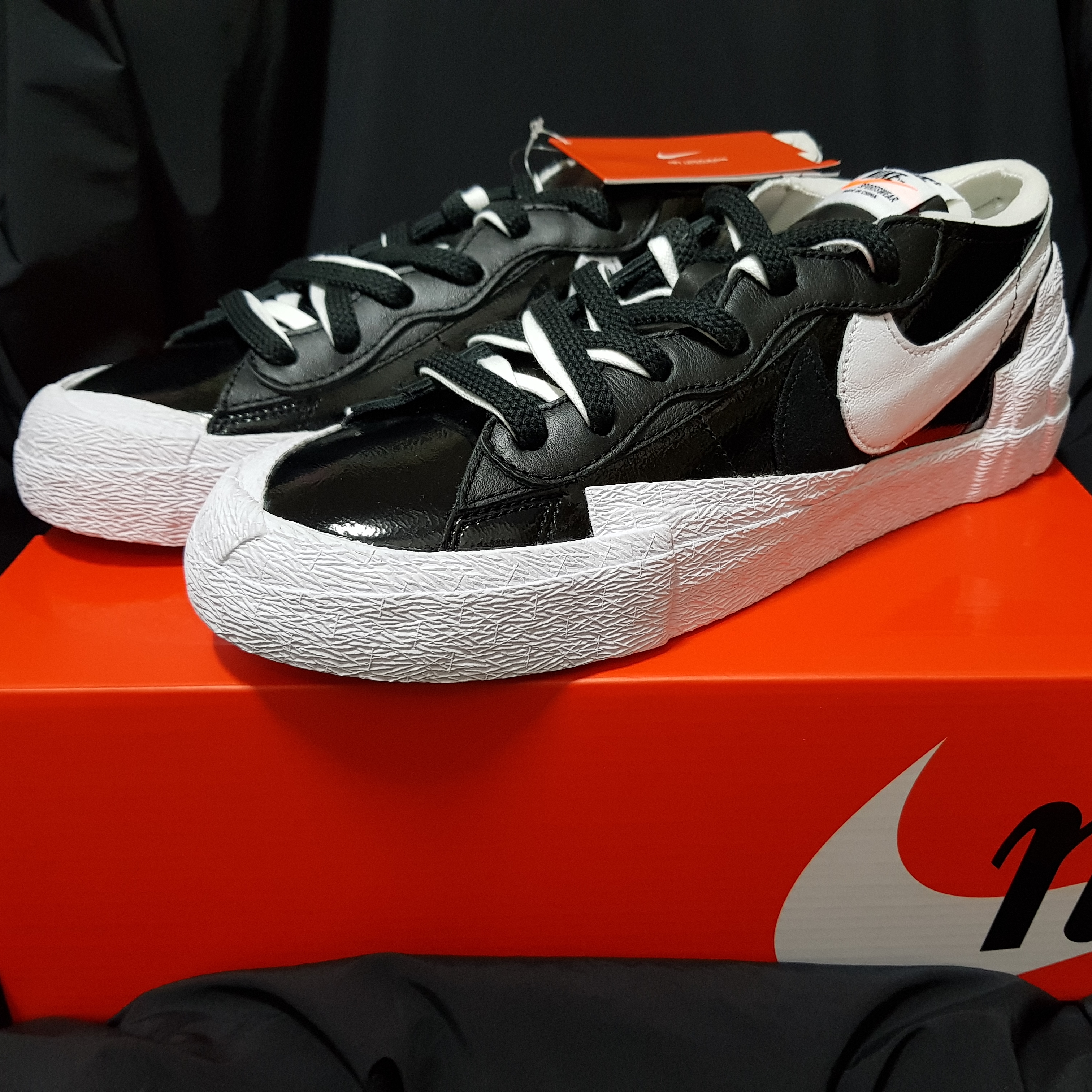 Nike x Sacai Blazer Low Black Patent Leather 착용 스타일