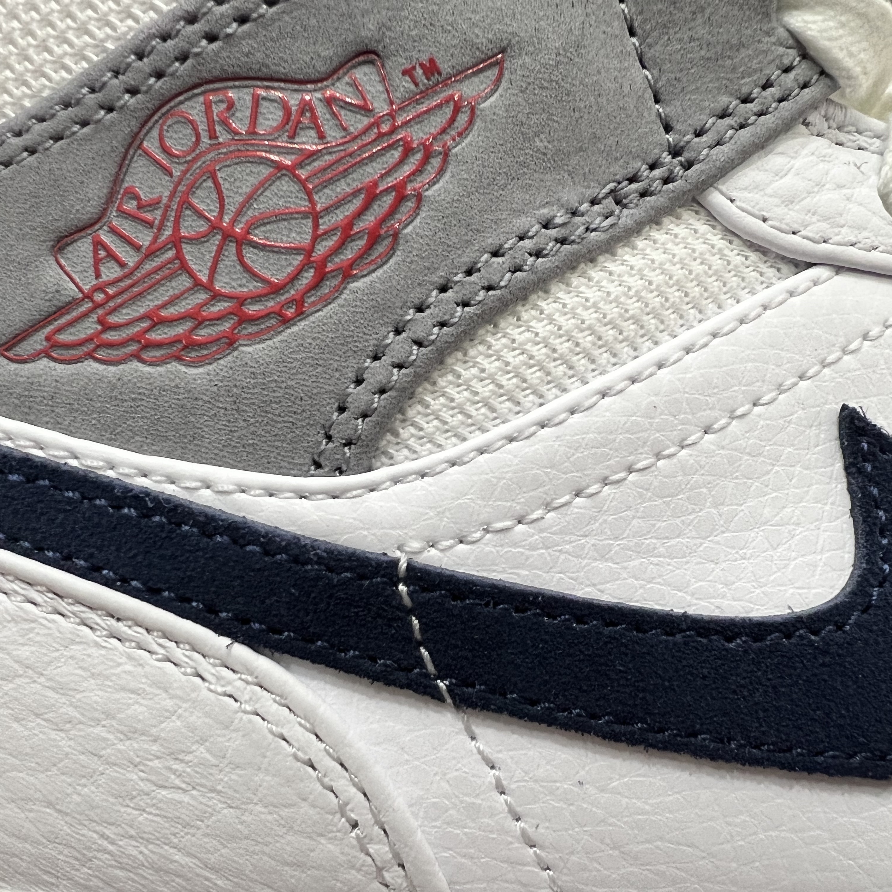 Jordan 1 Mid Paris 착용 스타일 - 3