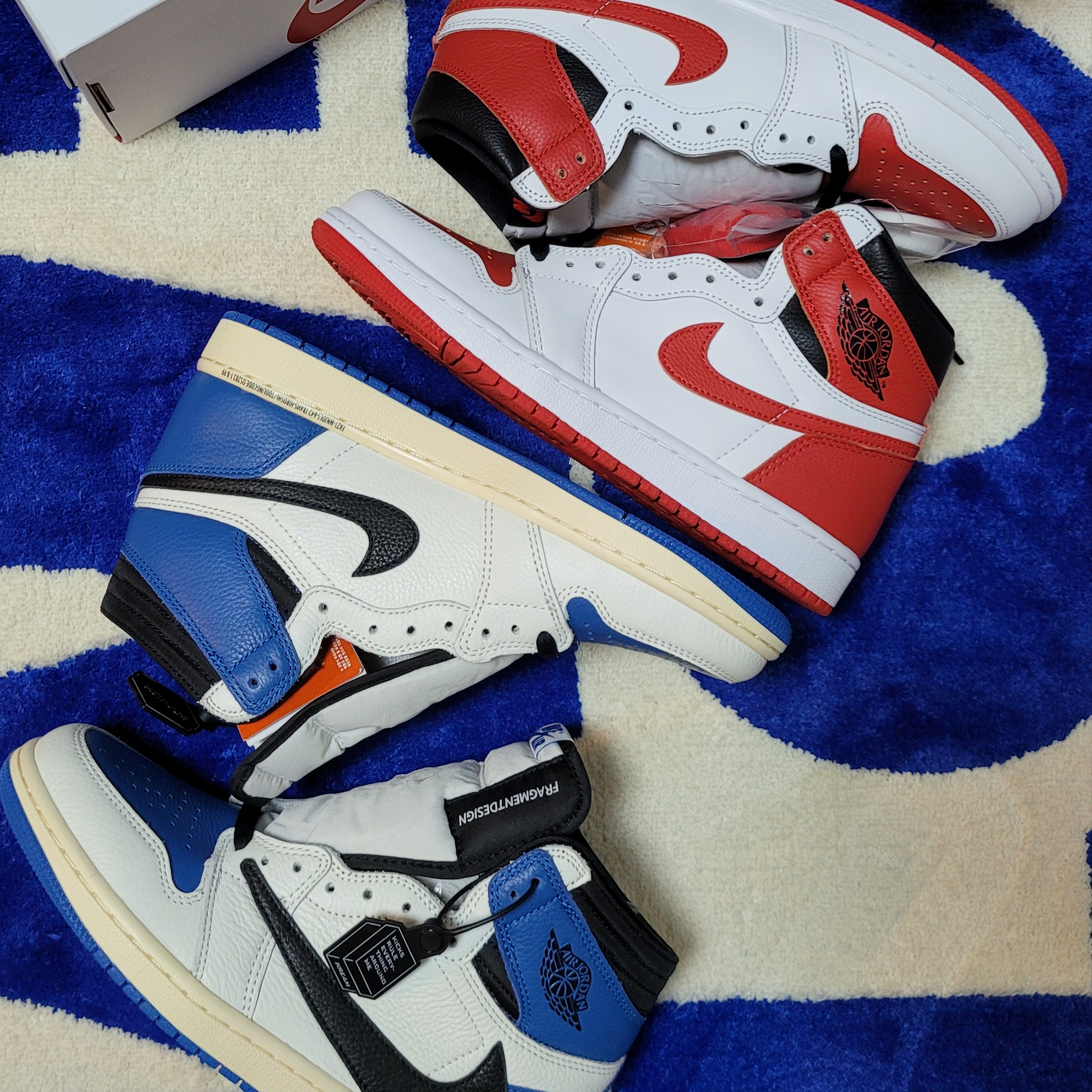 Jordan 1 Retro High OG Heritage, Jordan 1 x Travis Scott x Fragment Retro High OG SP Military Blue 착용 스타일