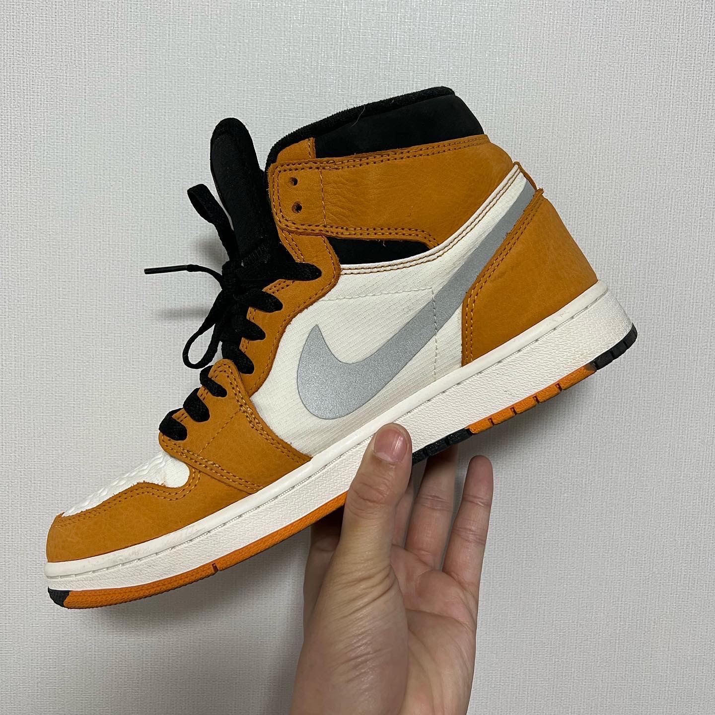 Jordan 1 Element Gore-Tex Light Curry 착용 스타일 - 1