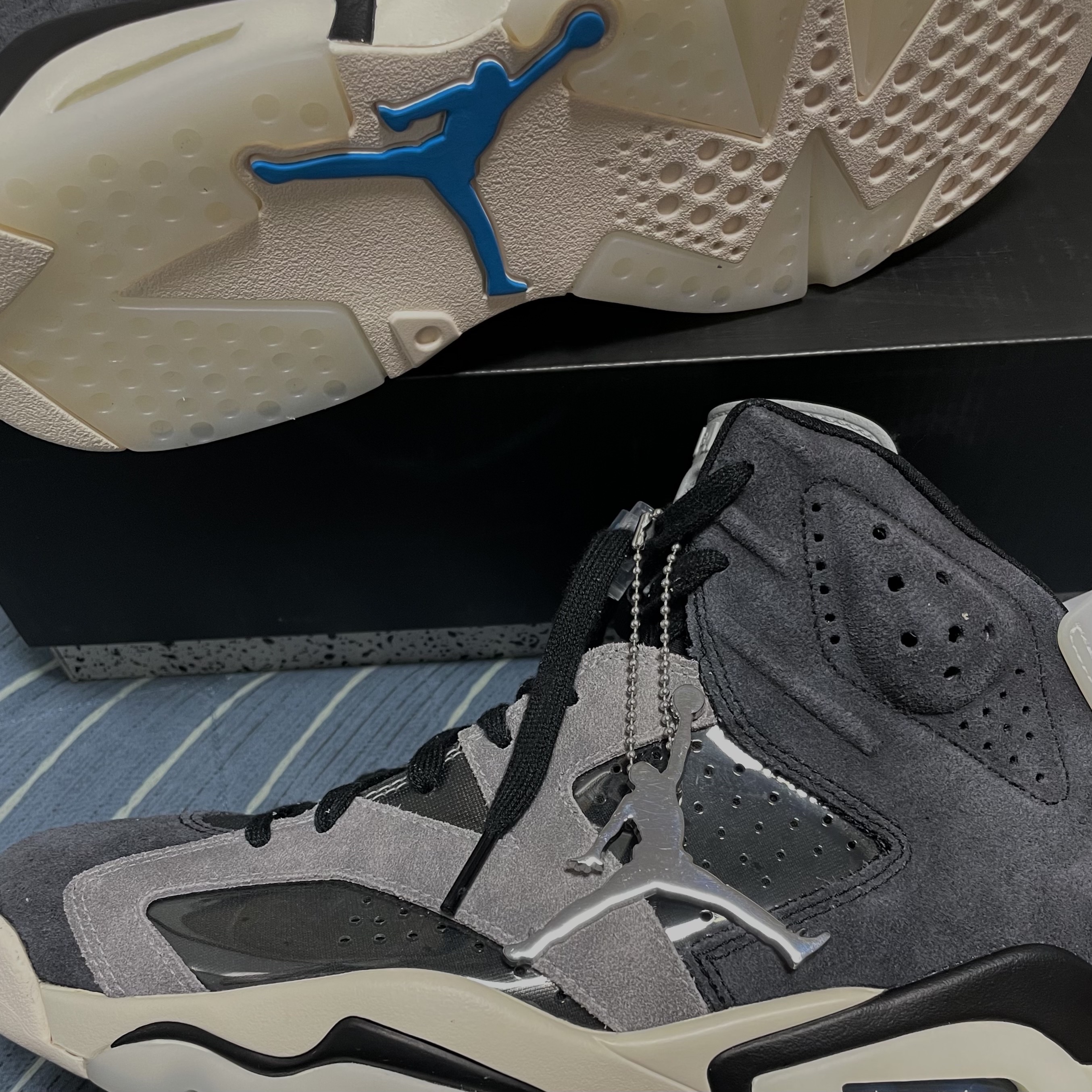 (W) Jordan 6 Retro Tech Chrome 착용 스타일