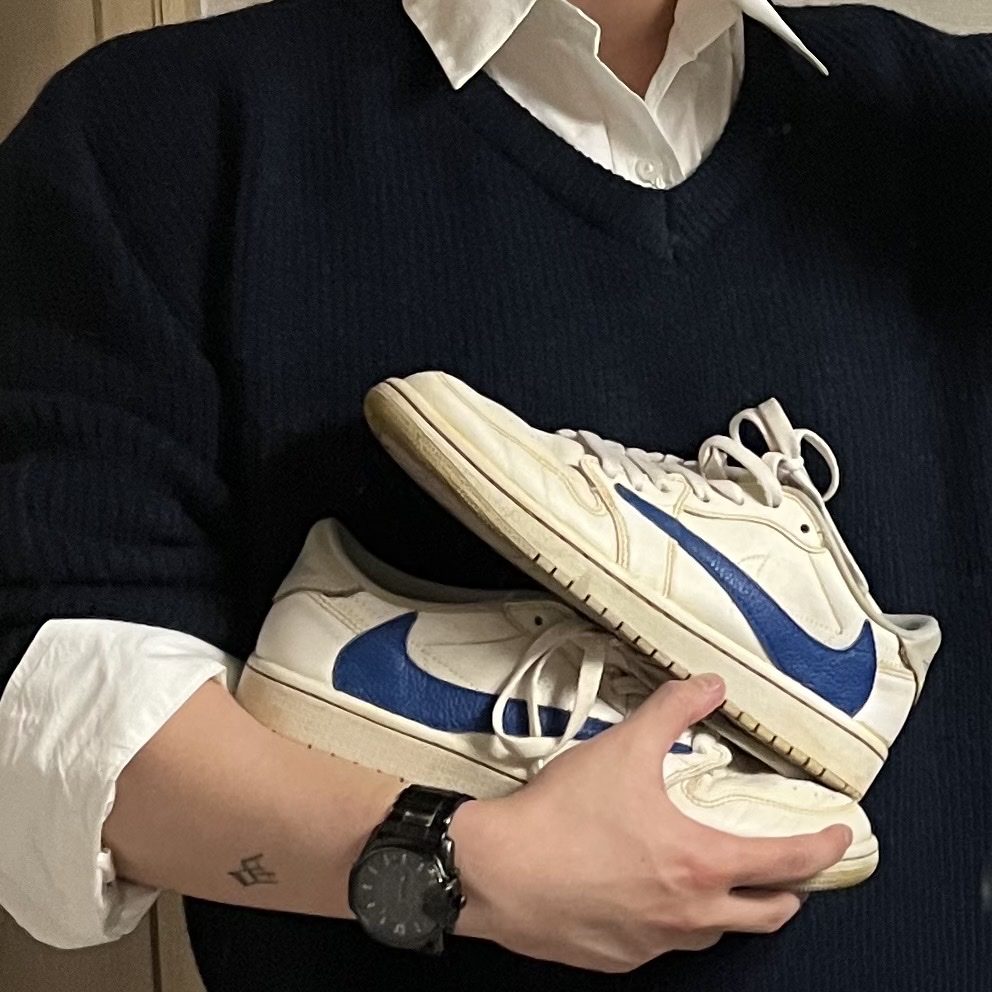 Jordan 1 Low OG Neutral Grey 착용 스타일