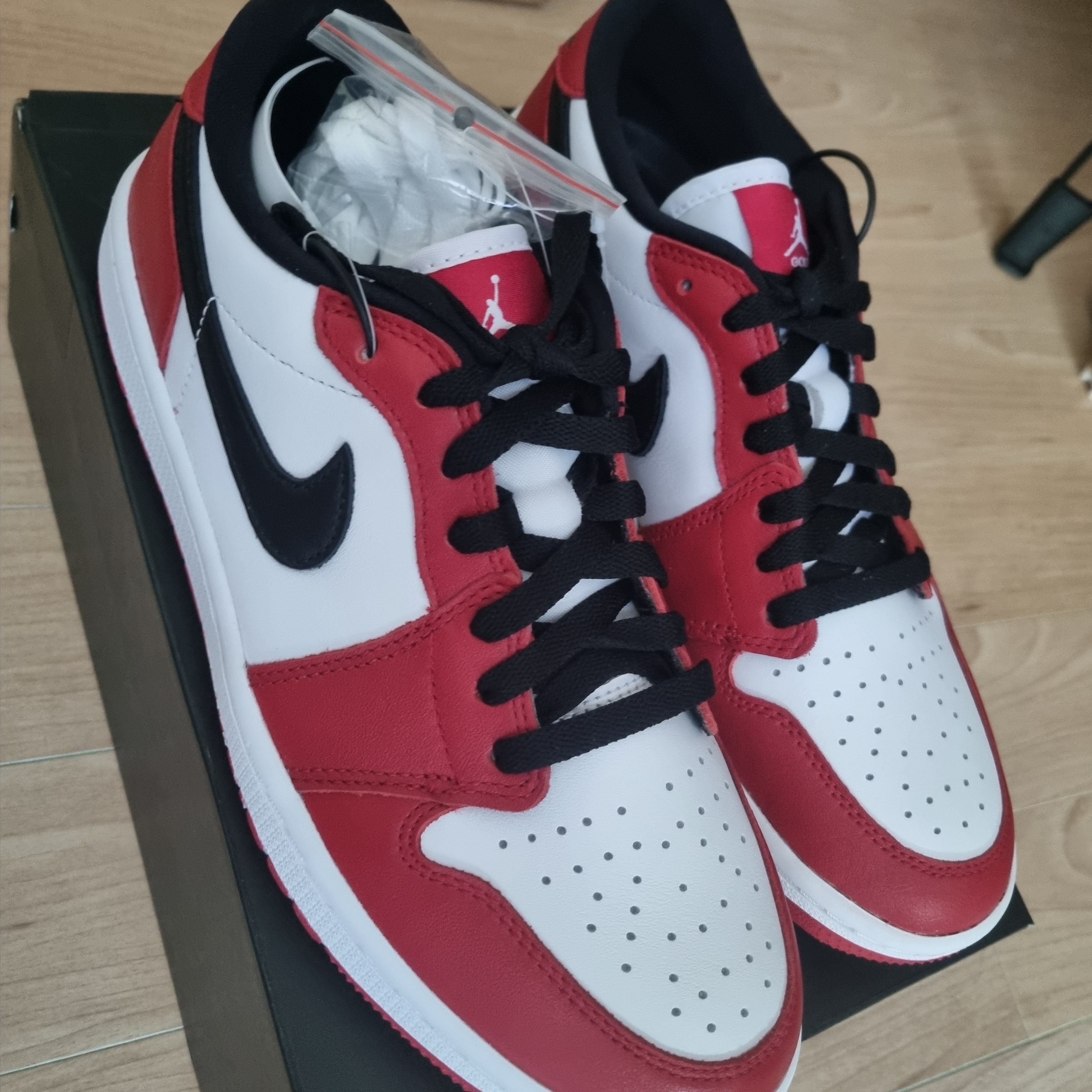 Jordan 1 Low Golf Chicago 착용 스타일