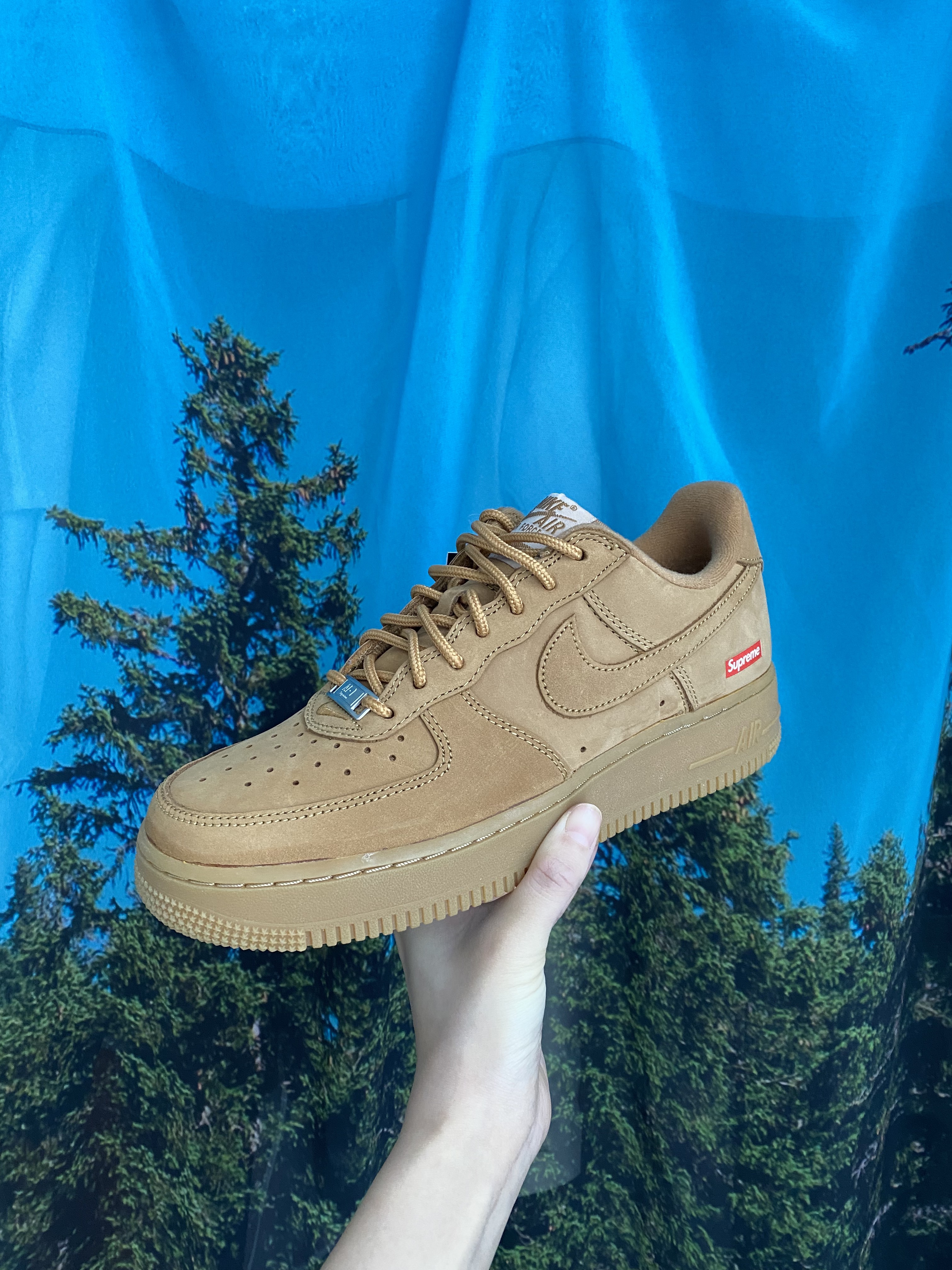 Nike x Supreme Air Force 1 Low Flax 착용 스타일 - 2