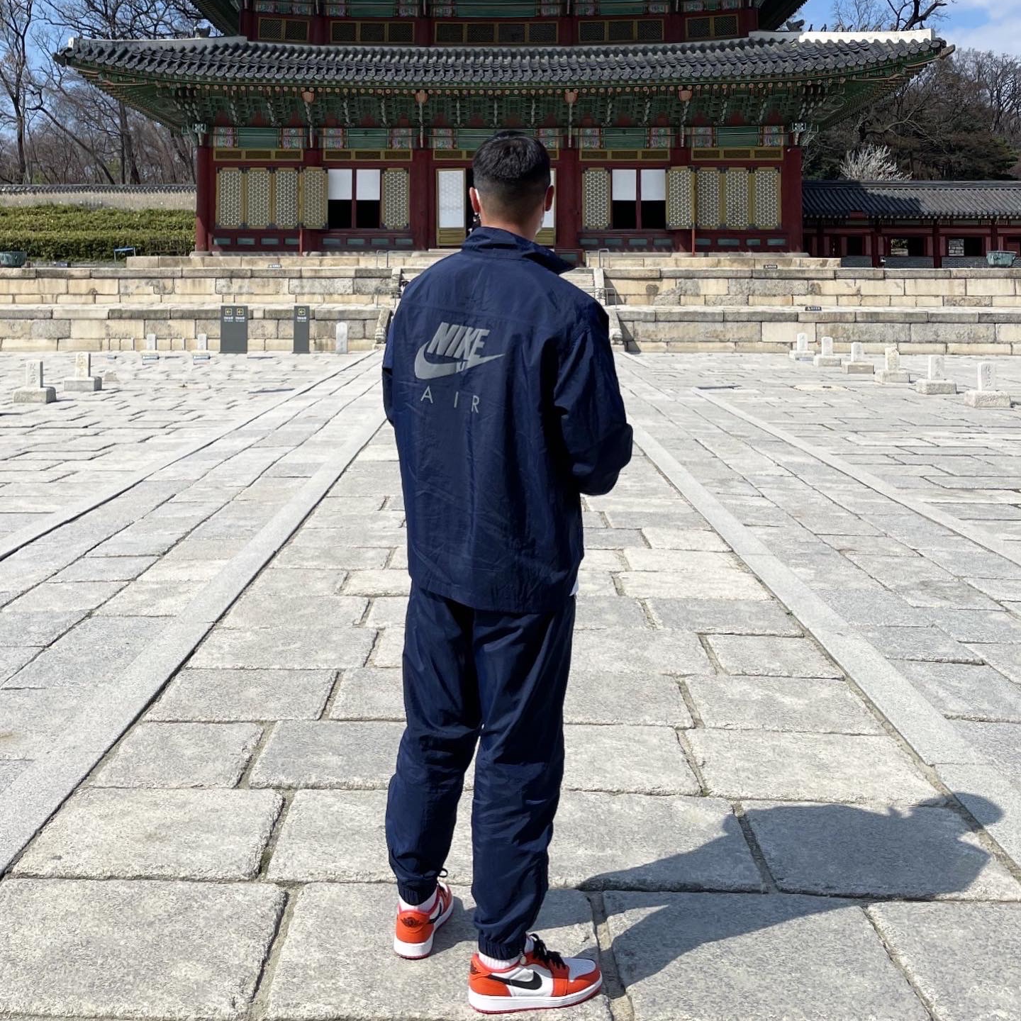 Jordan 1 Low OG Starfish, Nike x Kim Jones Reversible Wind Breaker Navy - US/EU 착용 스타일