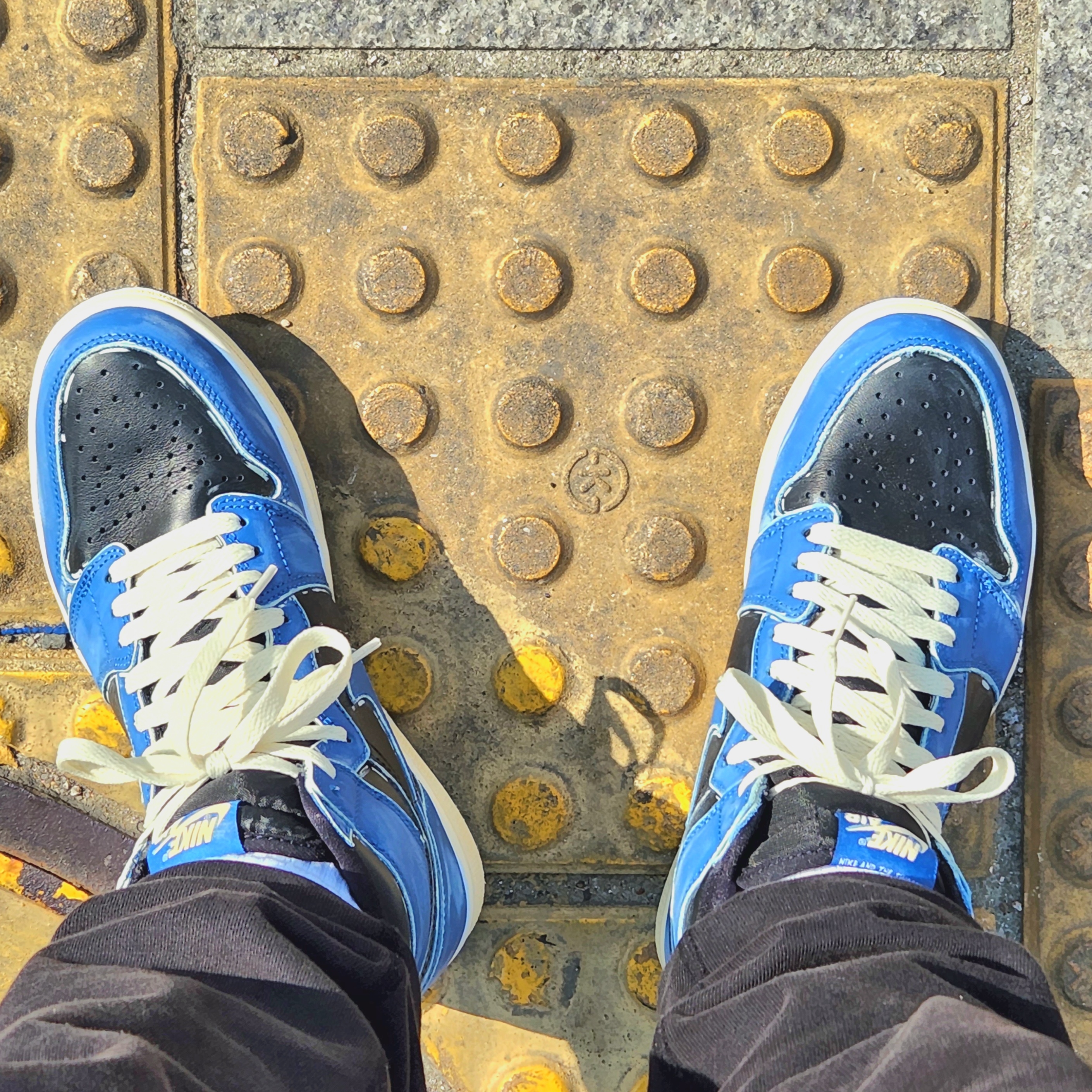 Jordan 1 Retro High OG Dark Marina Blue 착용 스타일 - 2