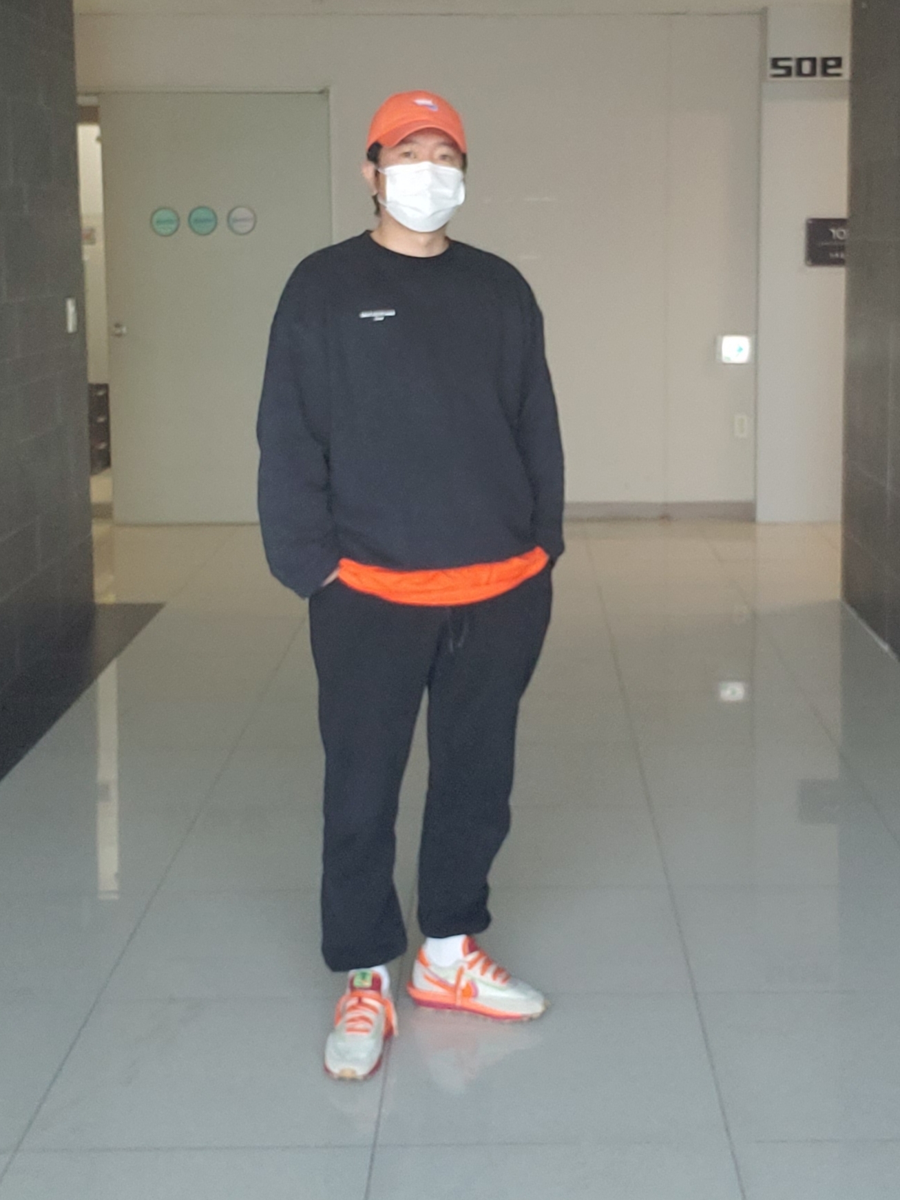 Nike x Sacai x Clot LDWaffle Orange Blaze 착용 스타일