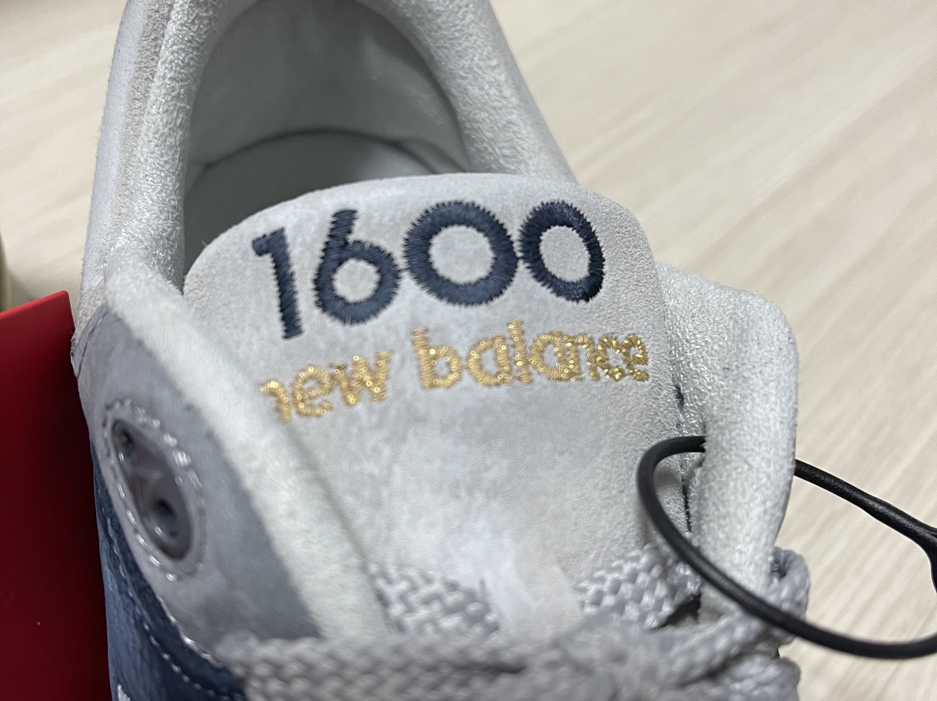 New Balance 1600 Premium Vintage Navy 착용 스타일 - 4