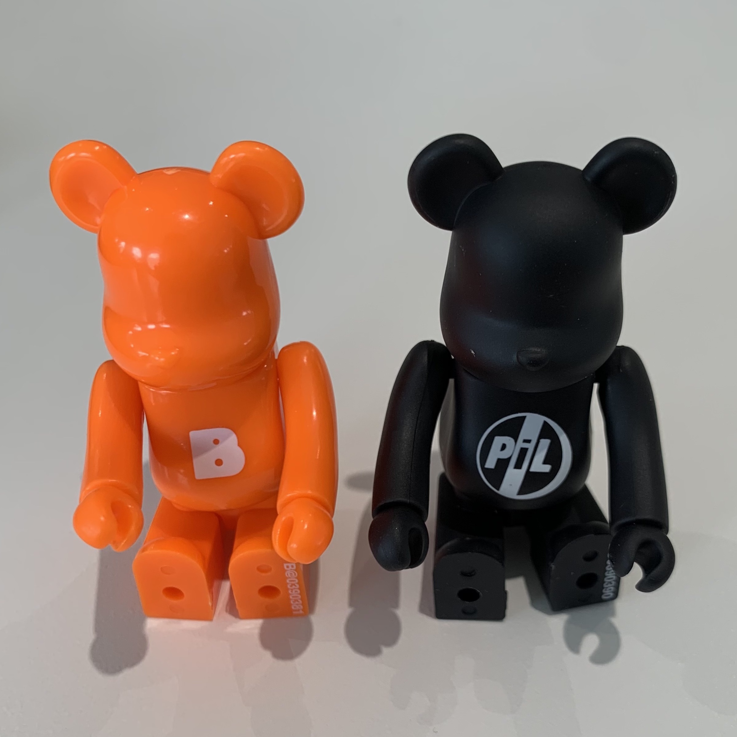 Bearbrick x Toyota Drive Your Teenage Dreams 100% & 400% Set Black, Bearbrick Series 15 Sealed Case 100% (24 Blind Boxes) 착용 스타일 - 4
