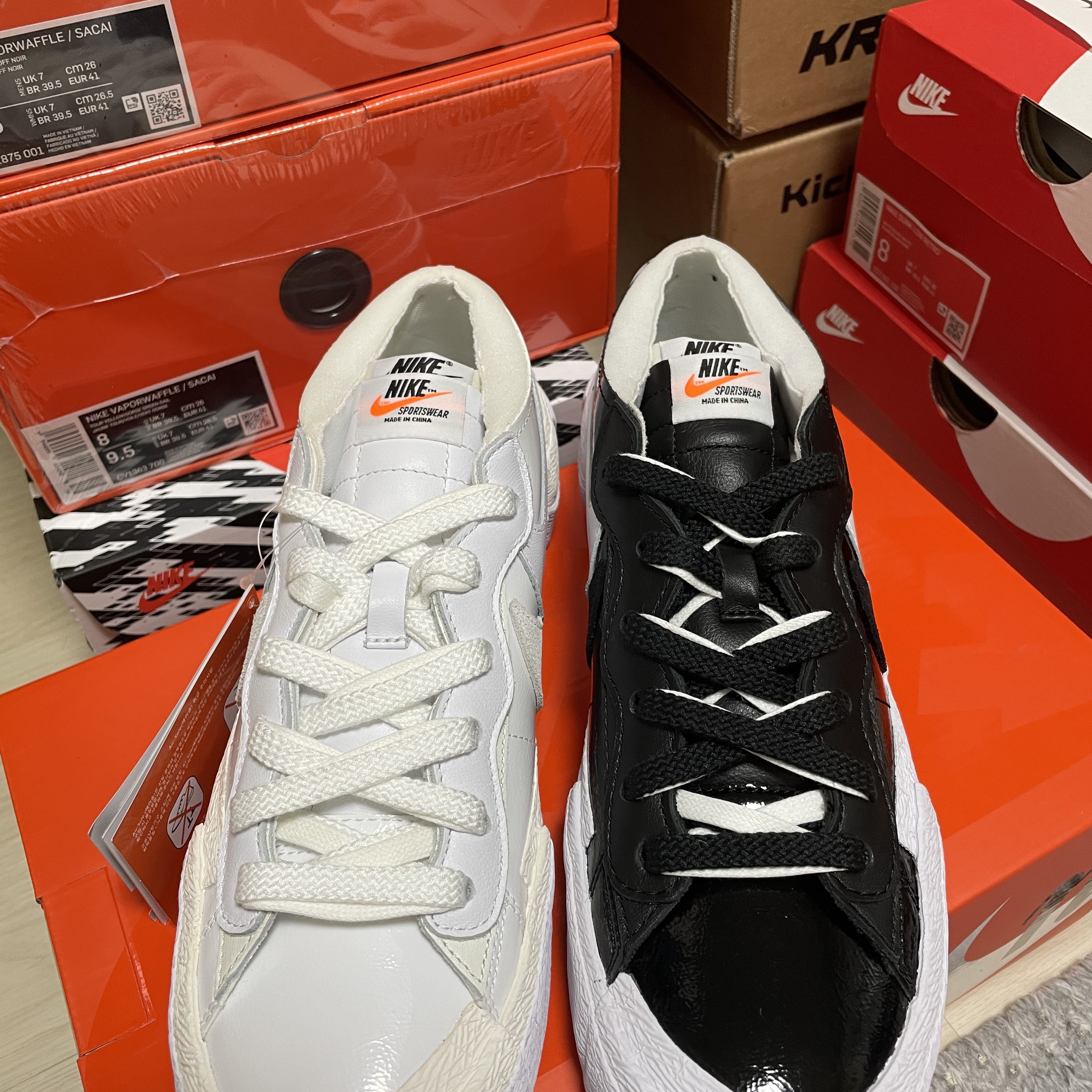 Nike x Sacai Blazer Low White Patent Leather, Nike x Sacai Blazer Low Black Patent Leather 착용 스타일