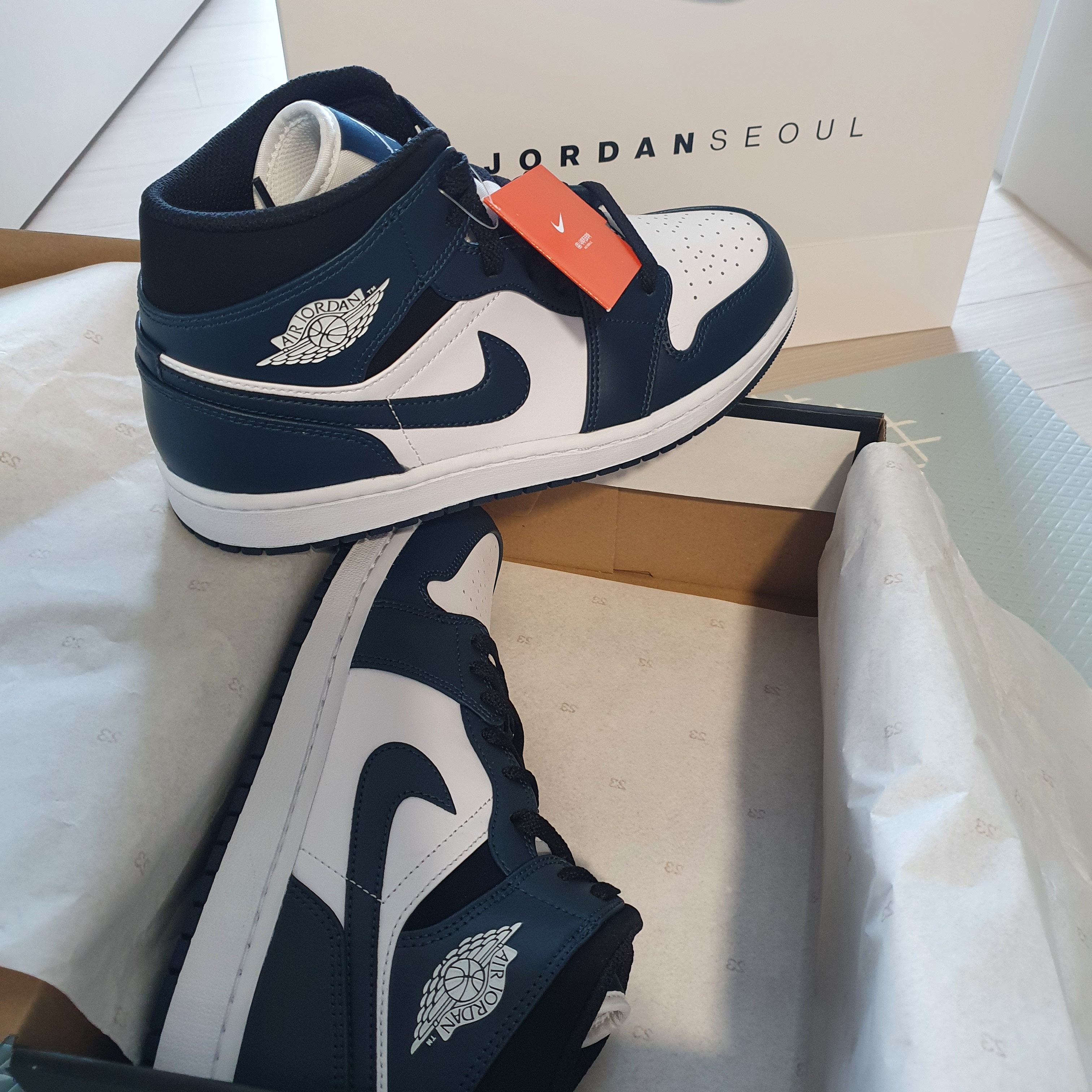 Jordan 1 Mid Dark Teal 착용 스타일