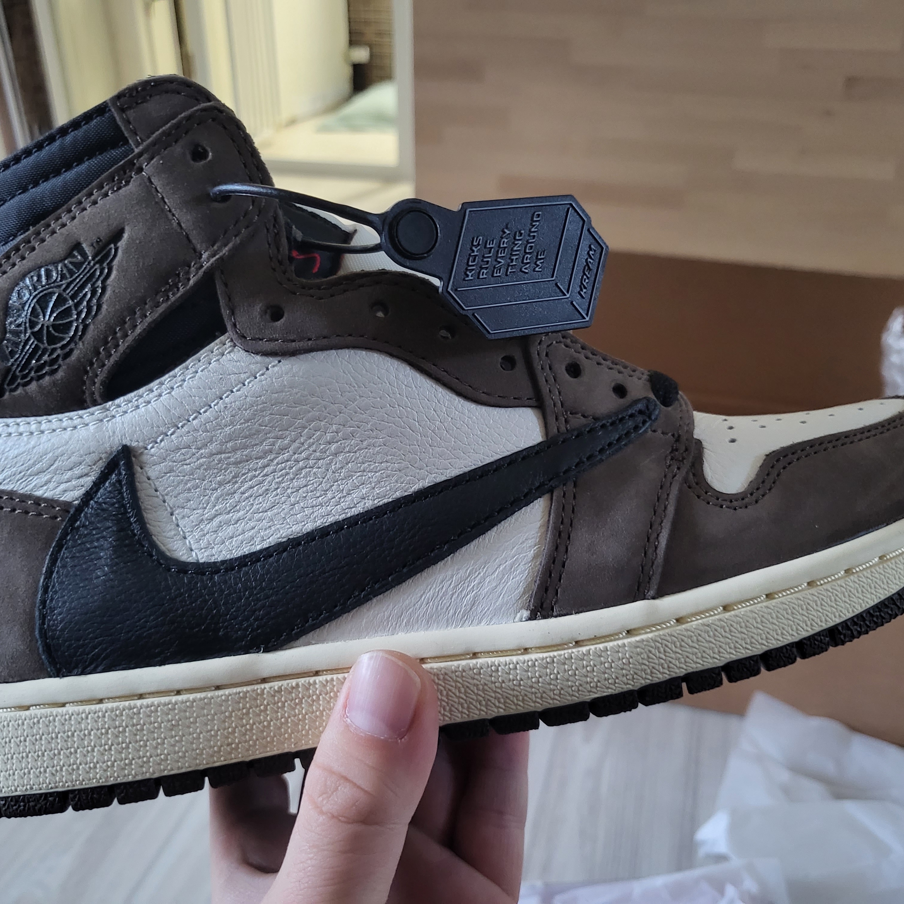 Jordan 1 x Travis Scott x Fragment Retro High OG SP Military Blue, Jordan 1 x Travis Scott Retro High OG SP Mocha 착용 스타일 - 2