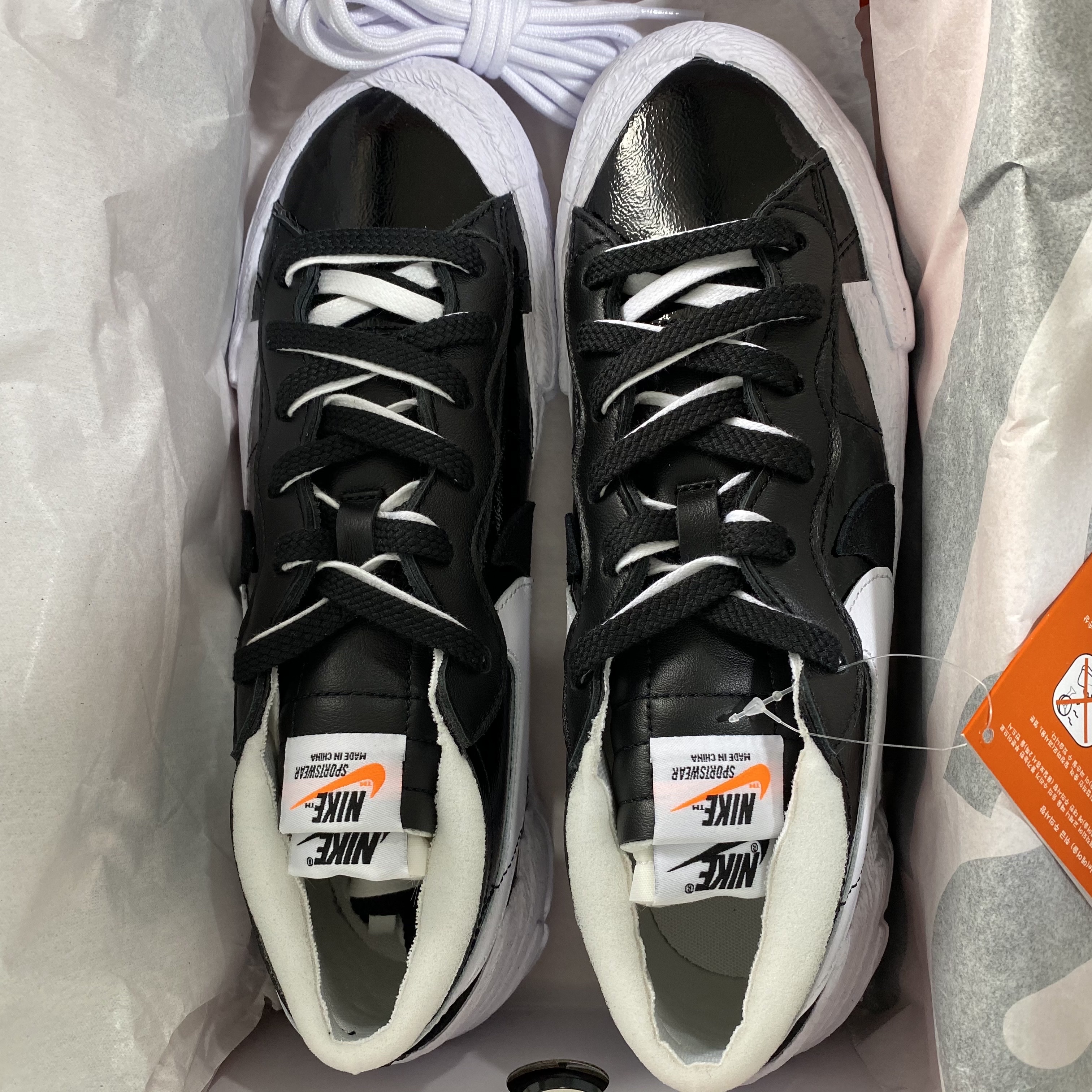 Nike x Sacai Blazer Low Black Patent Leather 착용 스타일
