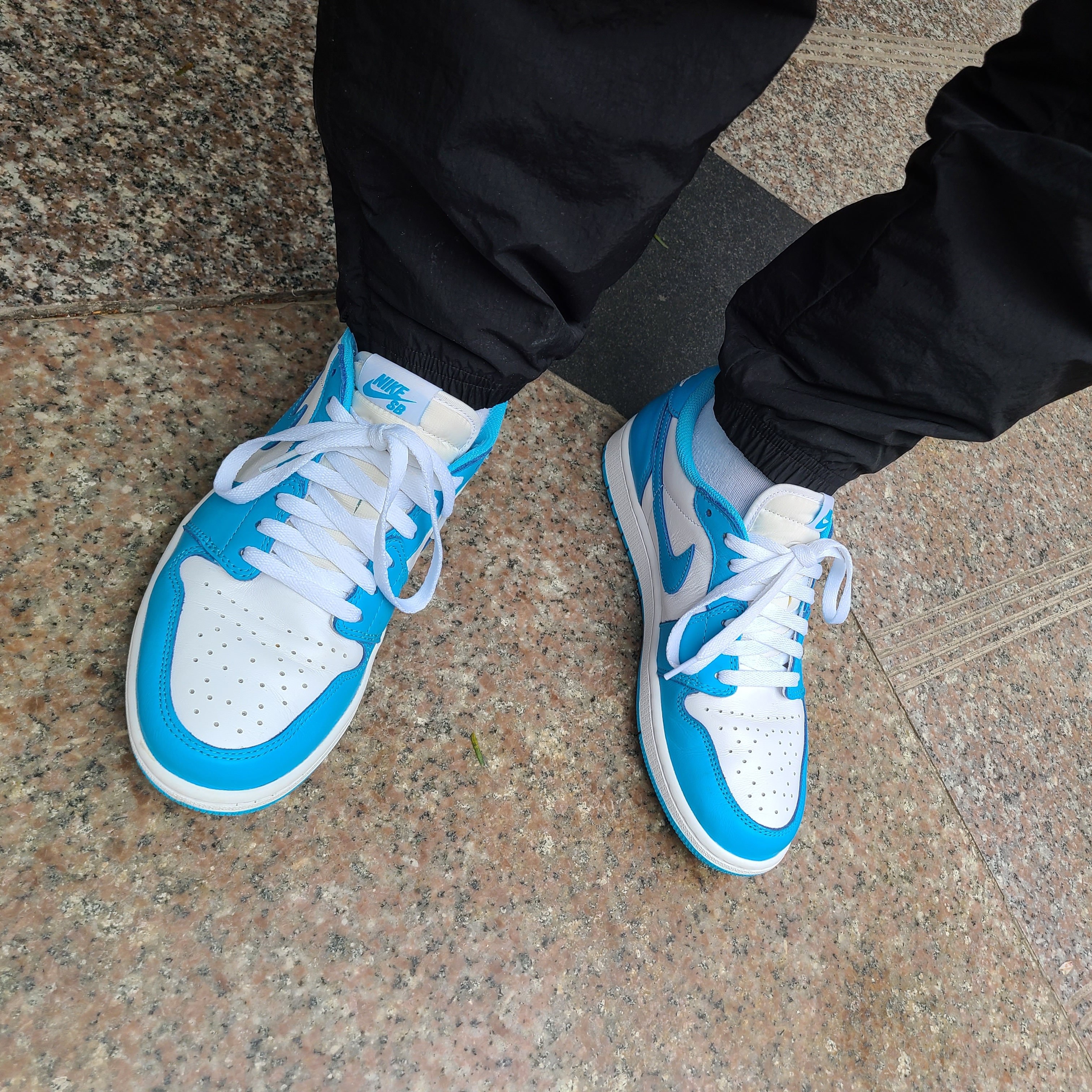 Jordan 1 Low SB UNC 착용 스타일