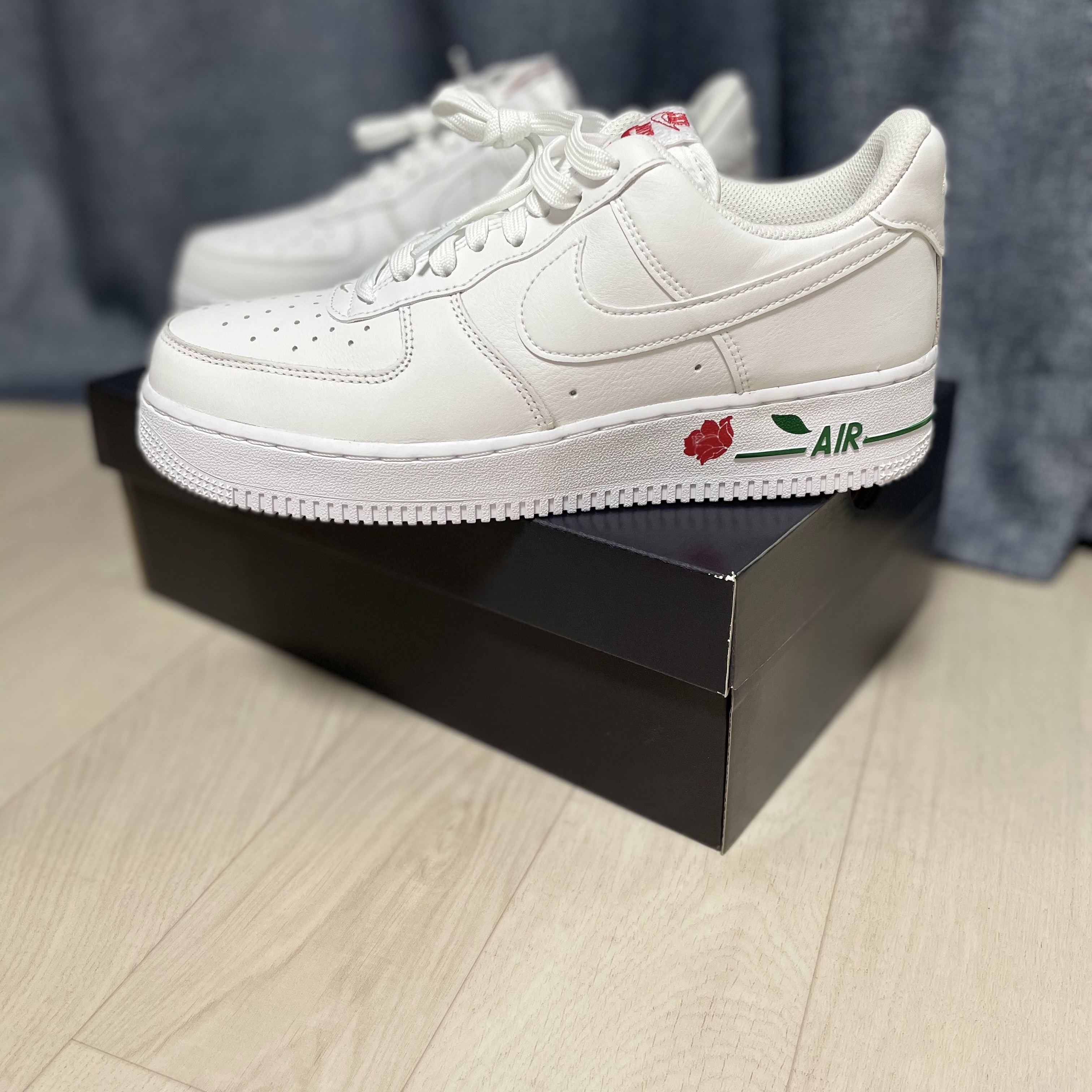Nike Air Force 1 '07 LX White Bag 착용 스타일