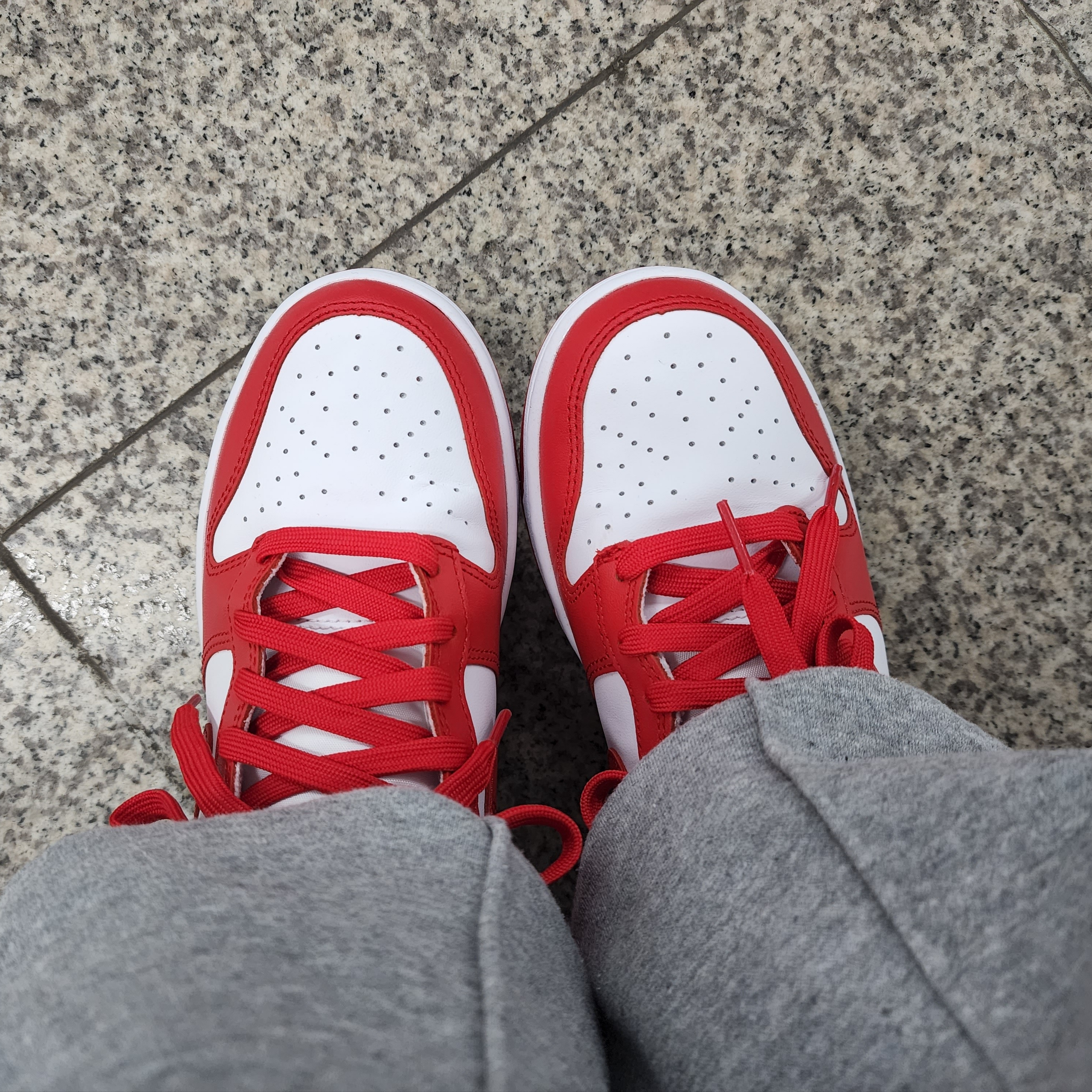 Nike Dunk High Retro Championship White and Red, (GS) Nike Dunk High Championship White and Red 착용 스타일 - 3