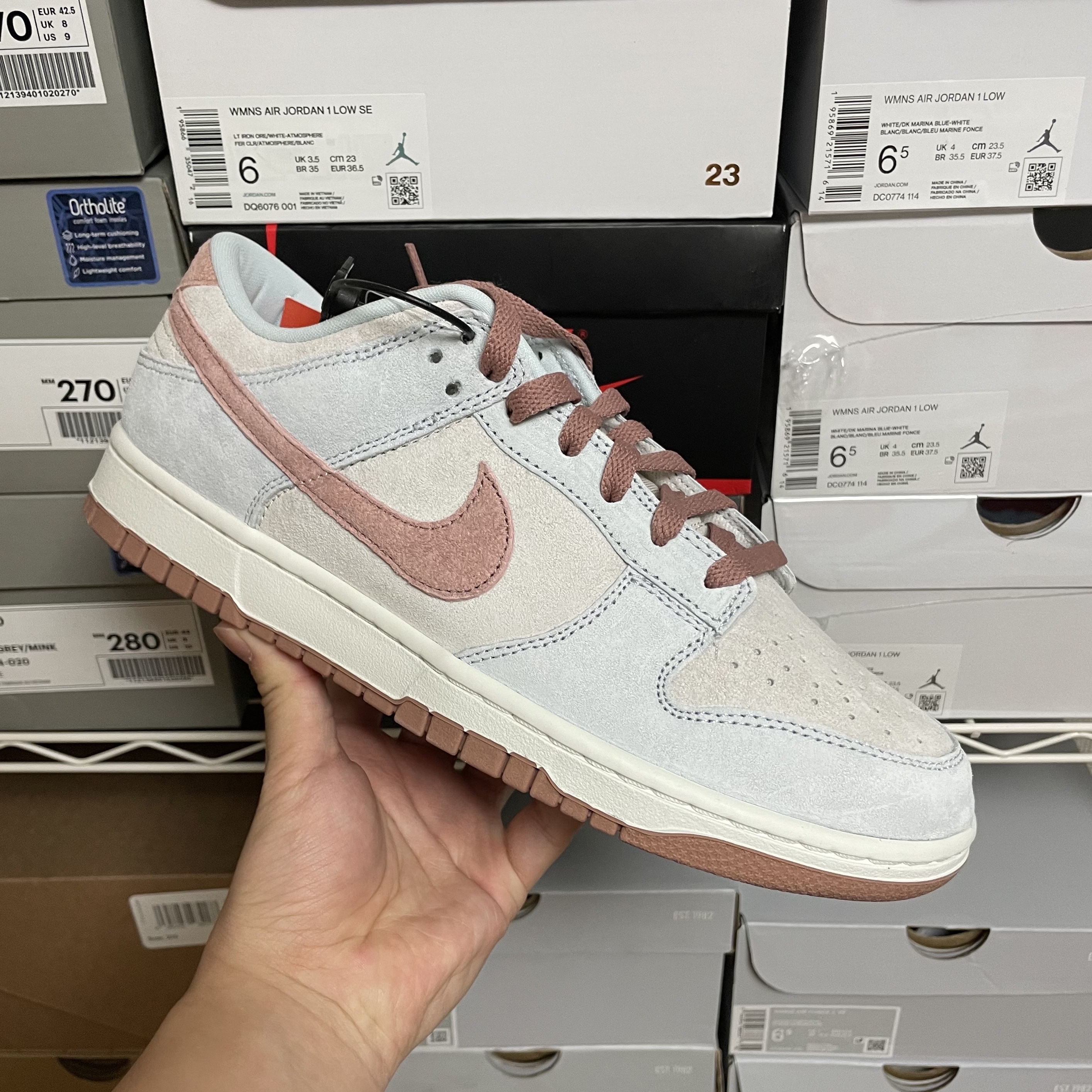 Nike Dunk Low Retro PRM Fossil Rose 착용 스타일