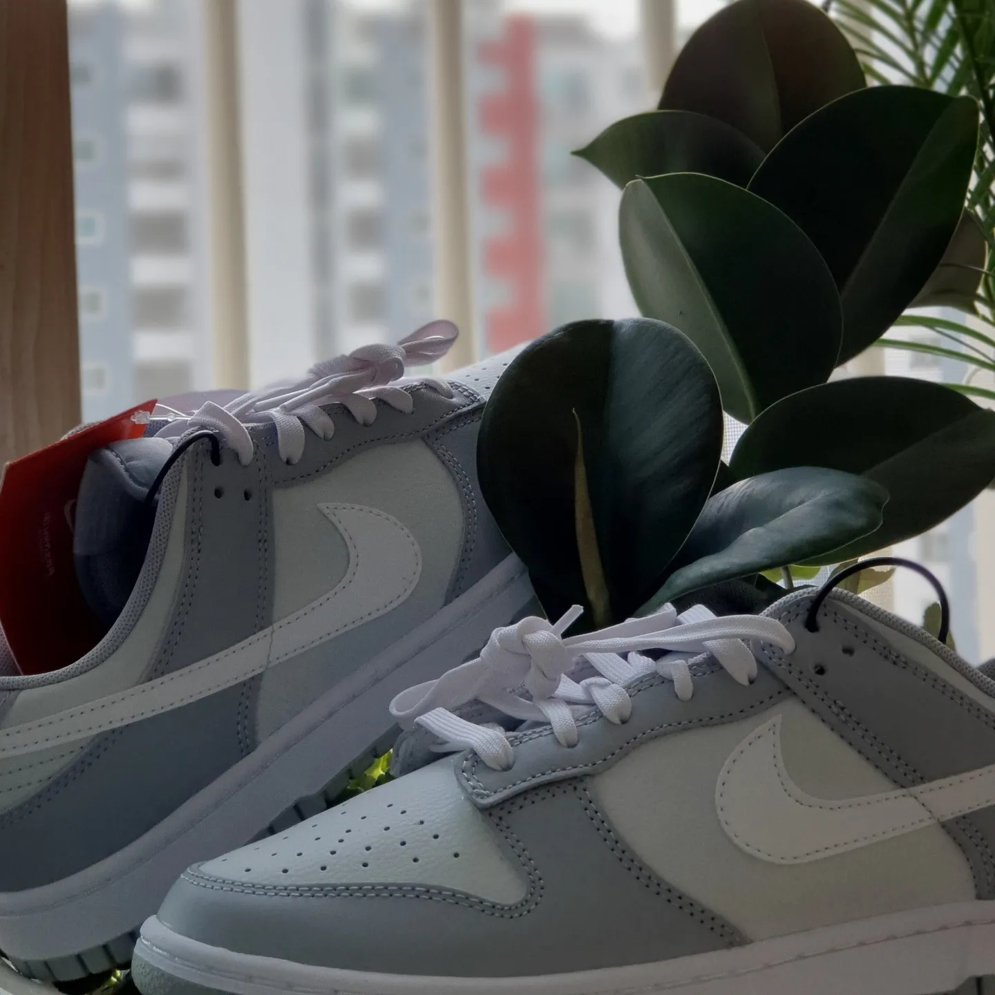 Nike Dunk Low Retro Wolf Grey 착용 스타일 - 2