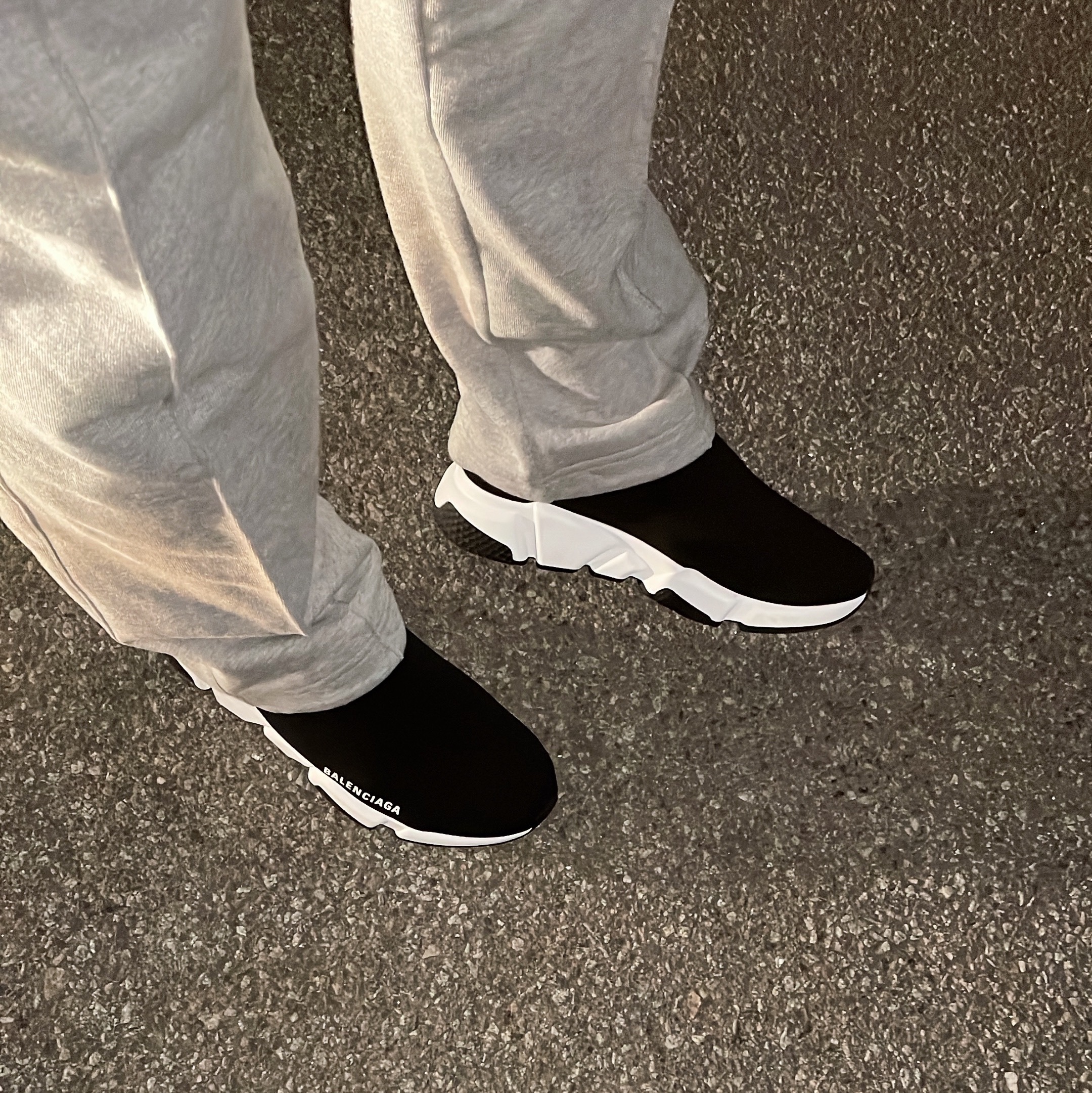 Balenciaga Speed Trainer Black White 2021/2022 착용 스타일