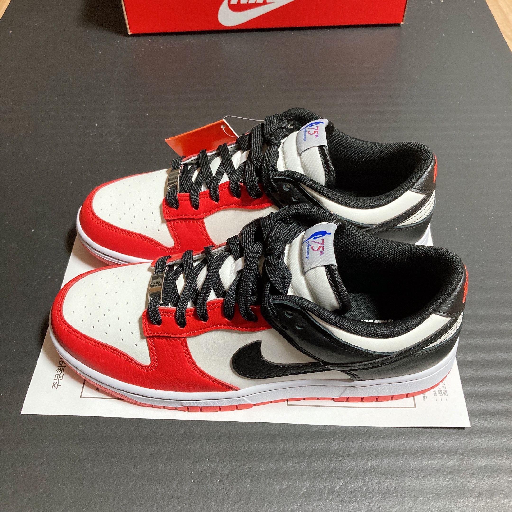 Nike x NBA Dunk Low Retro EMB Black and Chile Red, Nike Dunk Low SE Free.99 Black 착용 스타일 - 3