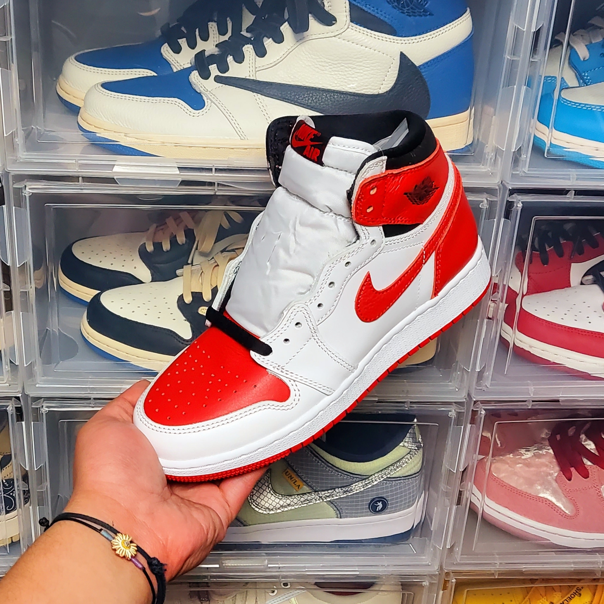 (GS) Jordan 1 Retro High OG Heritage, Jordan 1 x Travis Scott x Fragment Retro High OG SP Military Blue 착용 스타일 - 2
