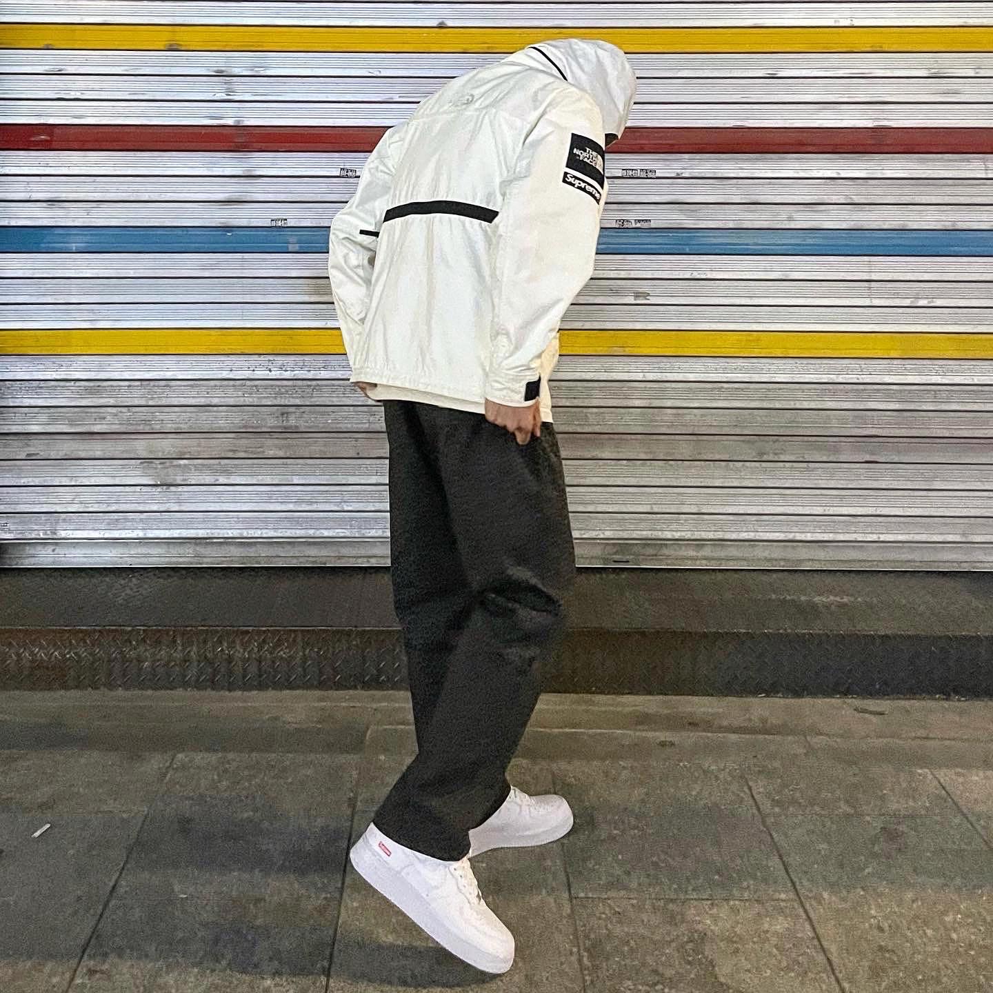 Supreme x The North Face Steep Tech Hooded Jacket White - 16SS, Nike x Supreme Air Force 1 Low White 착용 스타일 - 3