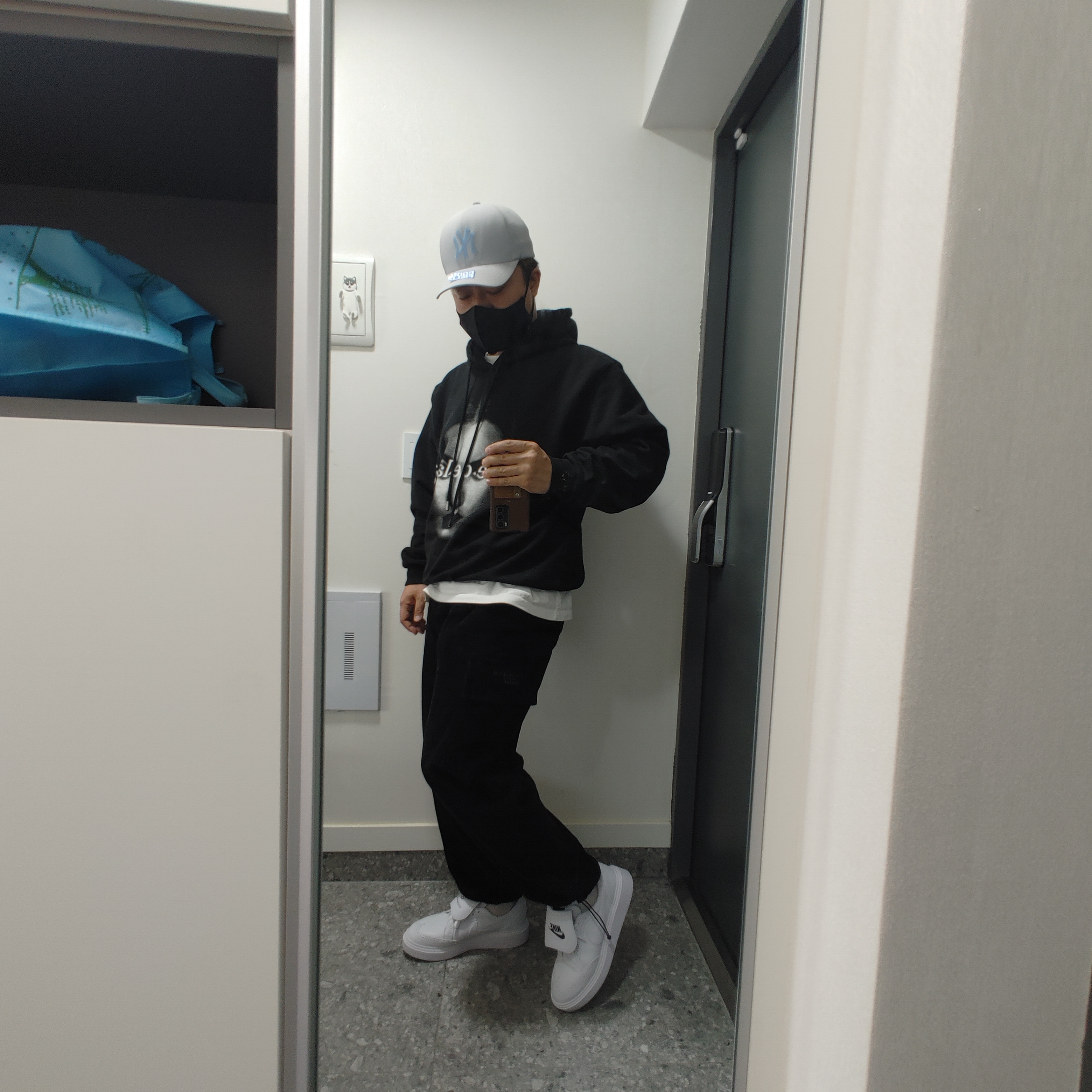 Nike x Peaceminusone Kwondo1 White 착용 스타일 - 1