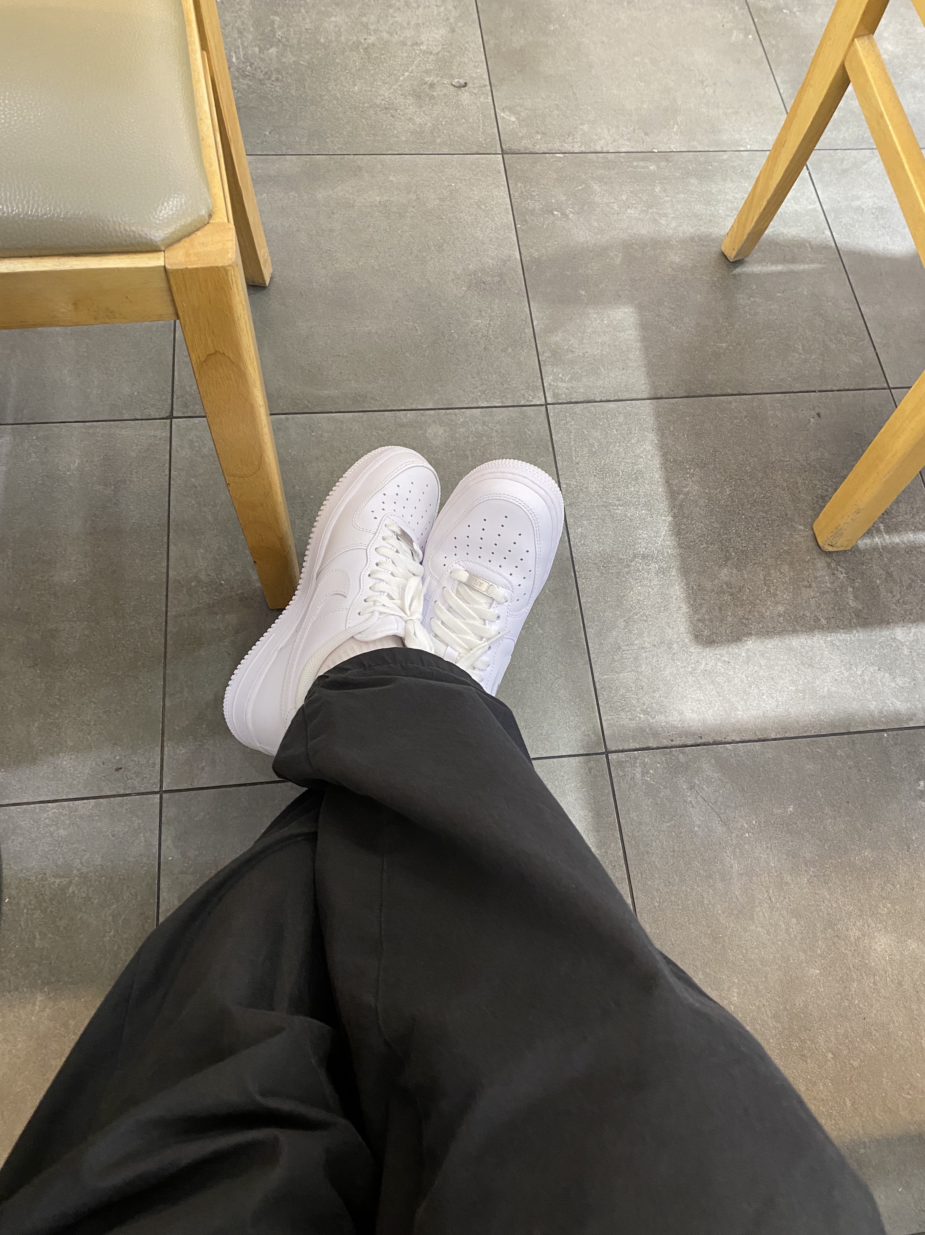 (W) Nike Air Force 1 '07 Low White, Nike Air Force 1 '07 Low White 착용 스타일