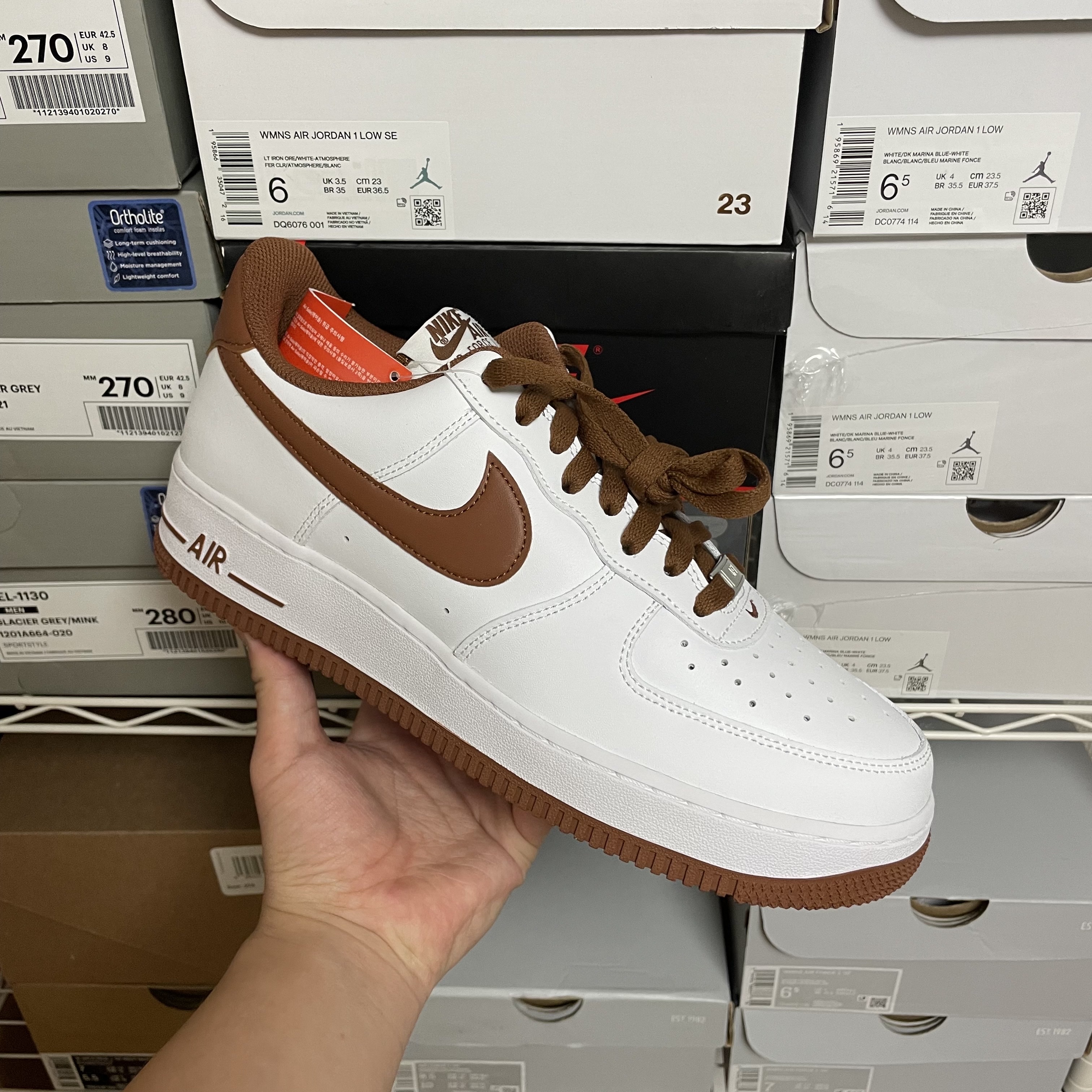 Nike Air Force 1 '07 Pecan 착용 스타일