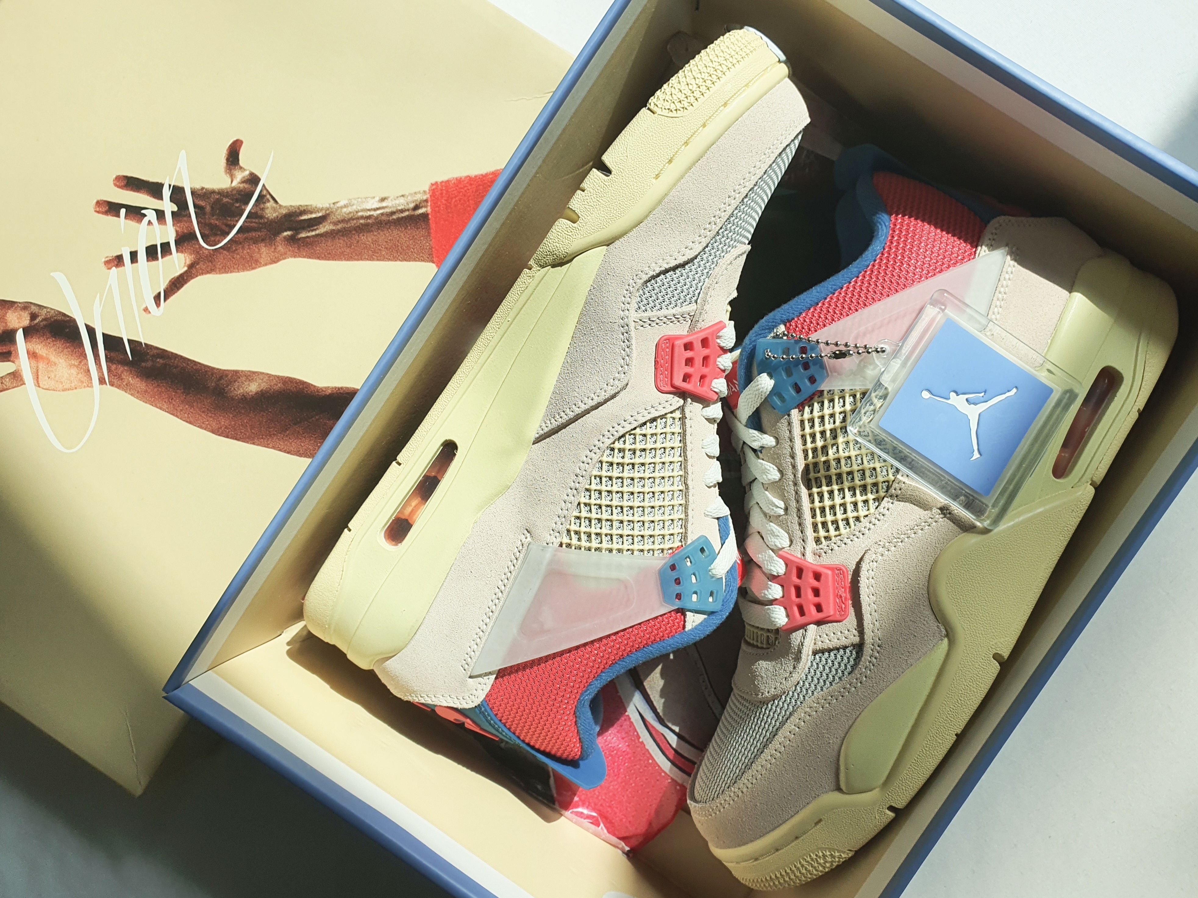 Jordan 4 x Union Retro Guava Ice 착용 스타일