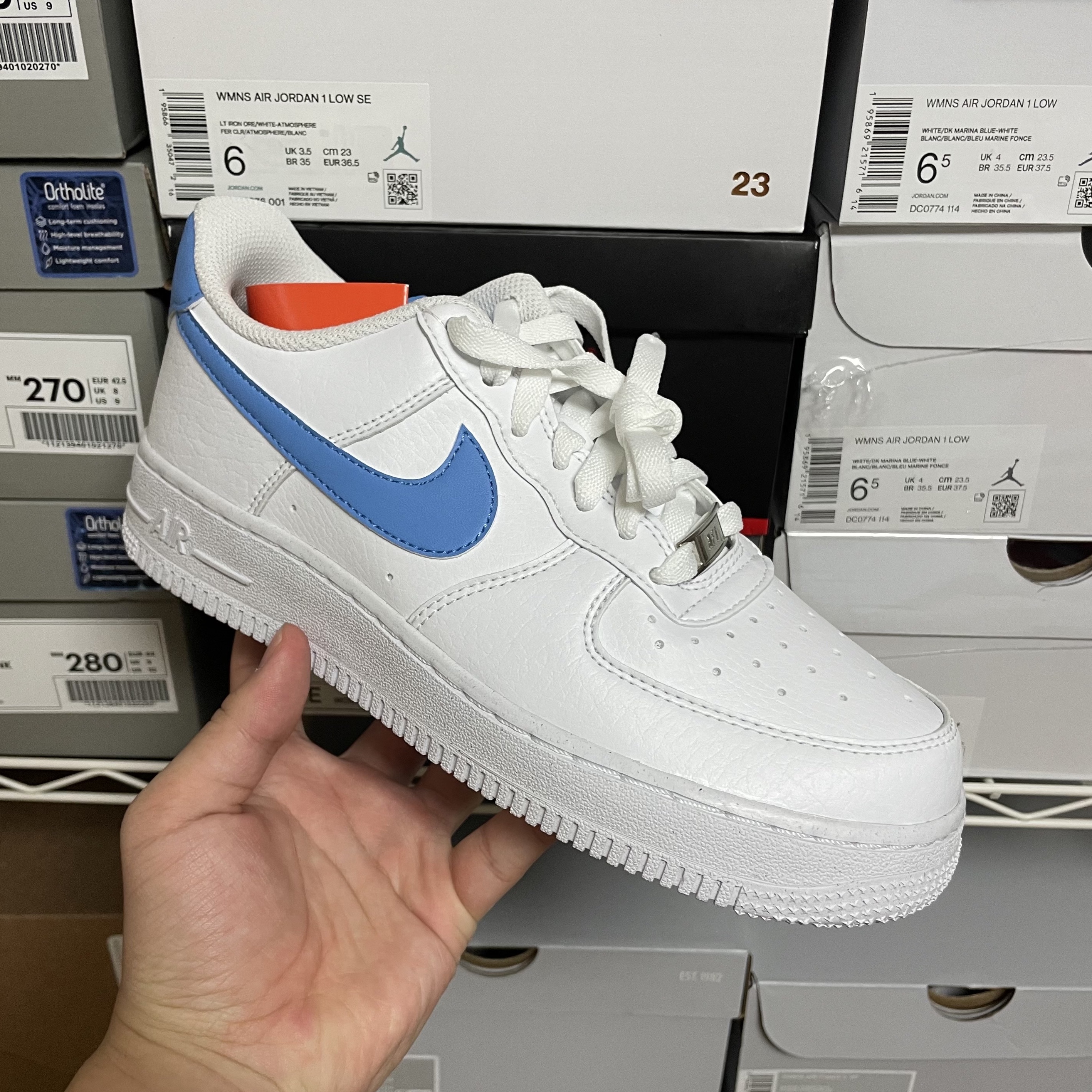 (W) Nike Air Force 1 '07 Next Nature White University Blue 착용 스타일
