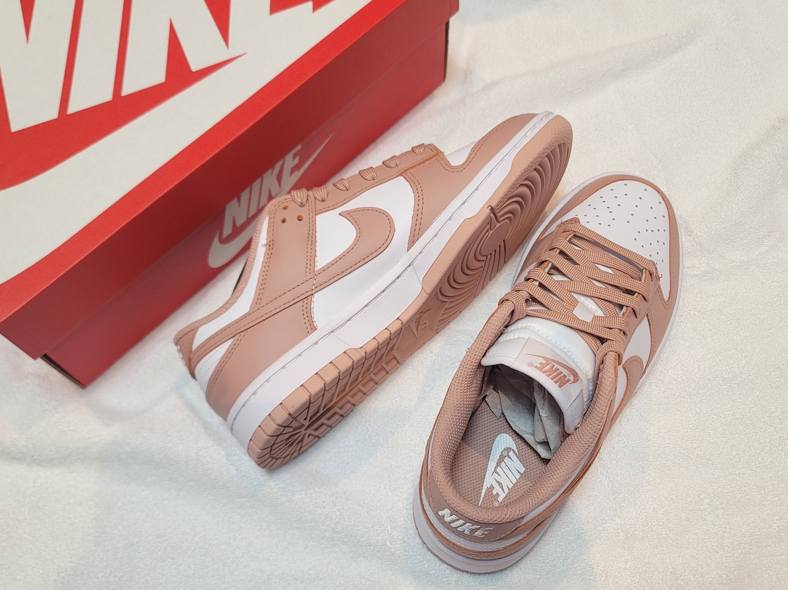 (W) Nike Dunk Low Rose Whisper 착용 스타일 - 4