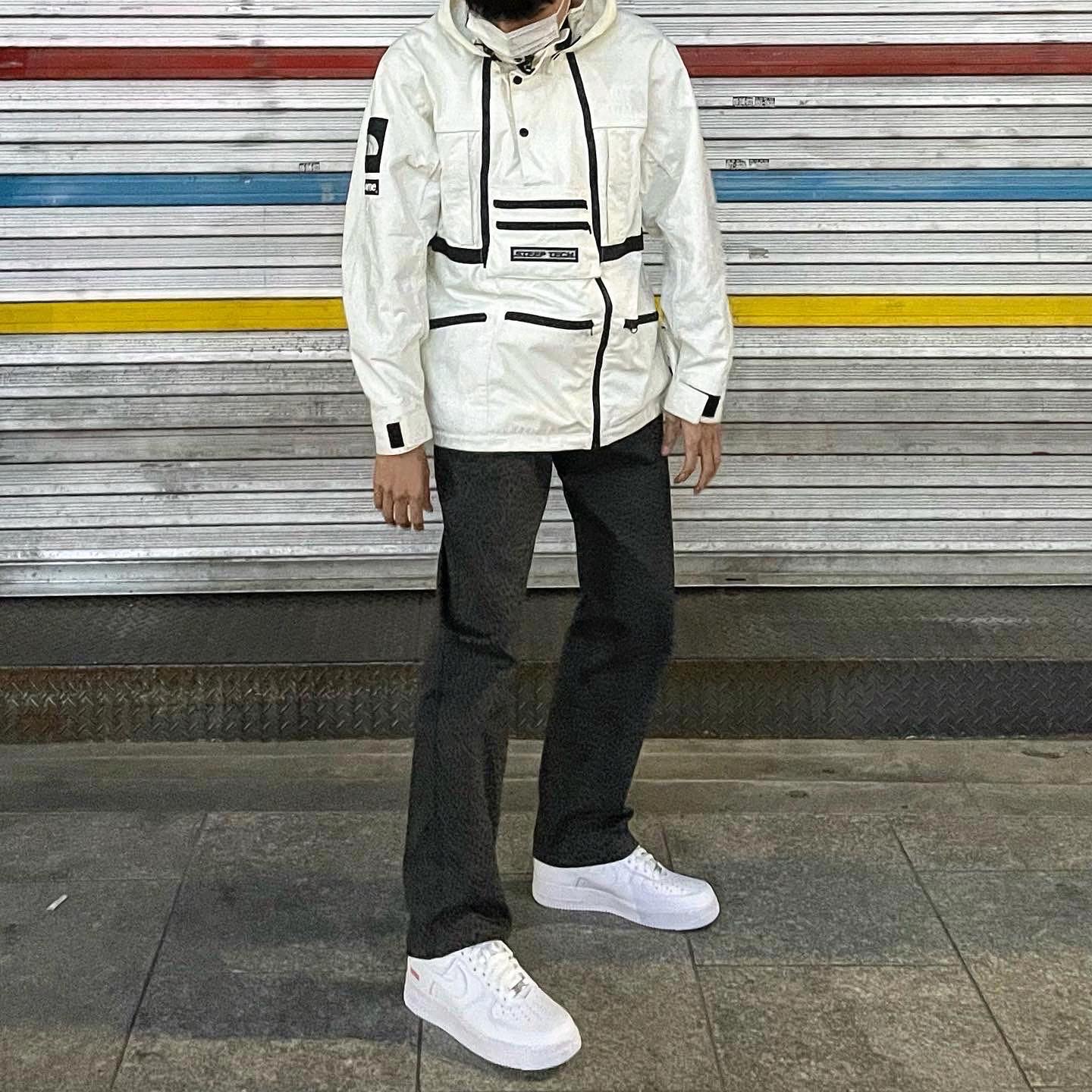 Supreme x The North Face Steep Tech Hooded Jacket White - 16SS, Nike x Supreme Air Force 1 Low White 착용 스타일 - 1