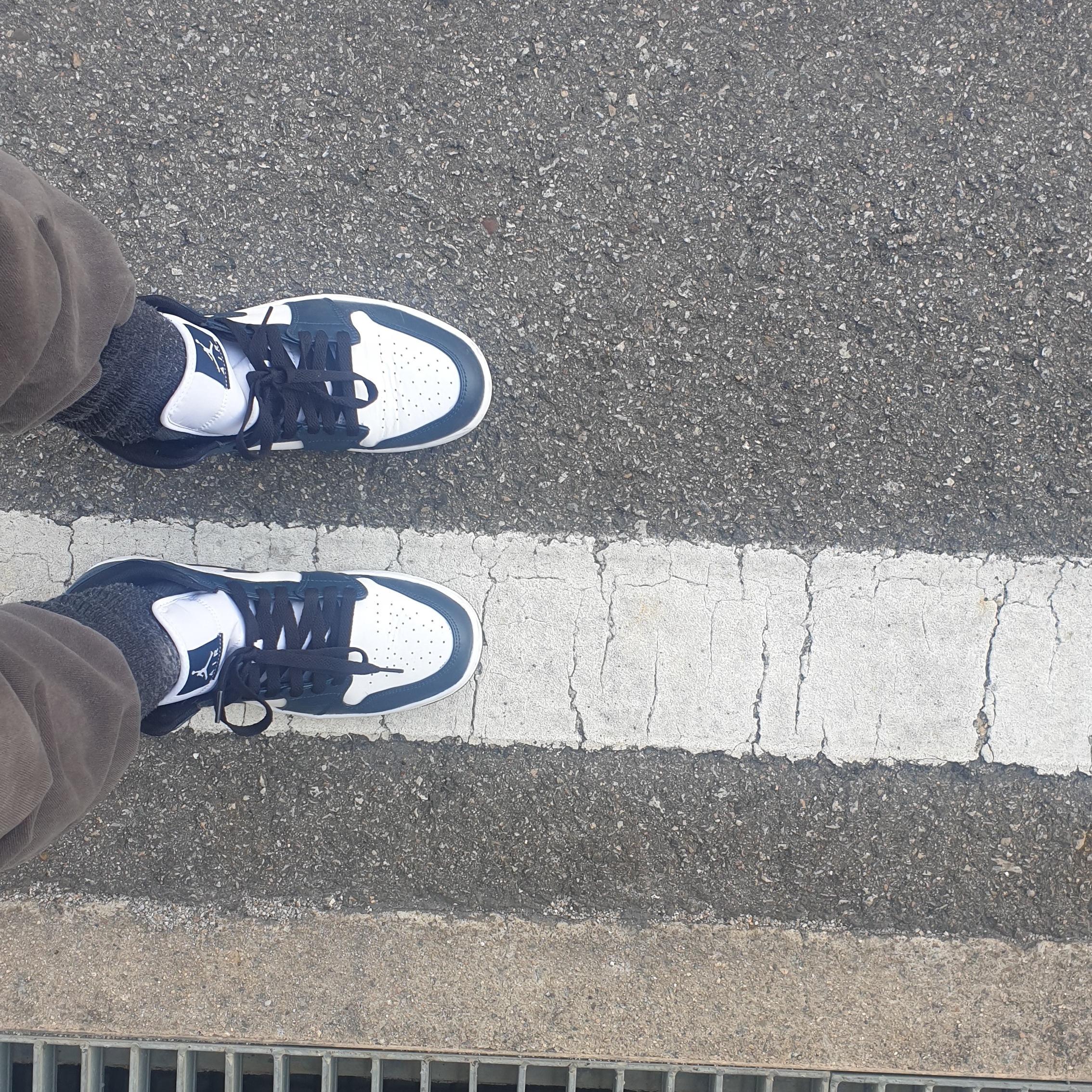 Jordan 1 Mid Dark Teal 착용 스타일 - 1