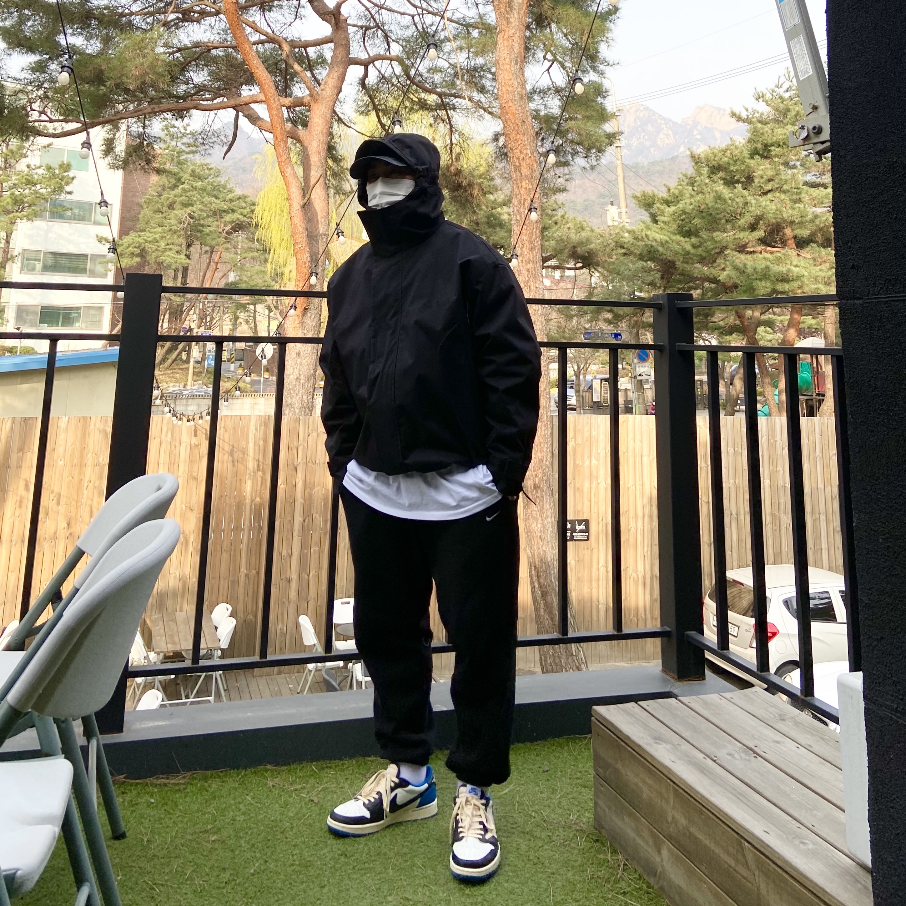 Jordan 1 x Travis Scott x Fragment Retro Low OG SP Military Blue 착용 스타일