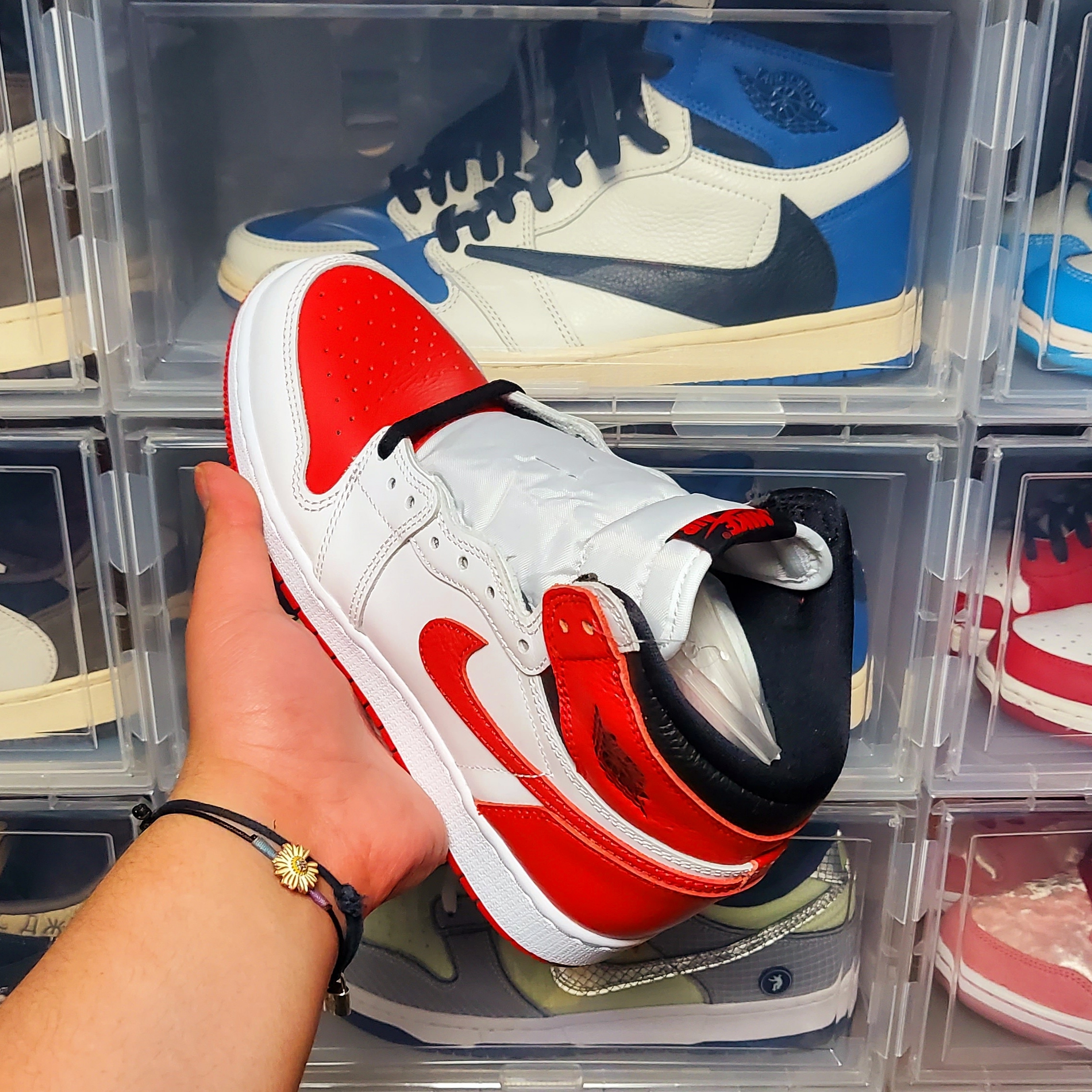 (GS) Jordan 1 Retro High OG Heritage, Jordan 1 x Travis Scott x Fragment Retro High OG SP Military Blue 착용 스타일 - 3