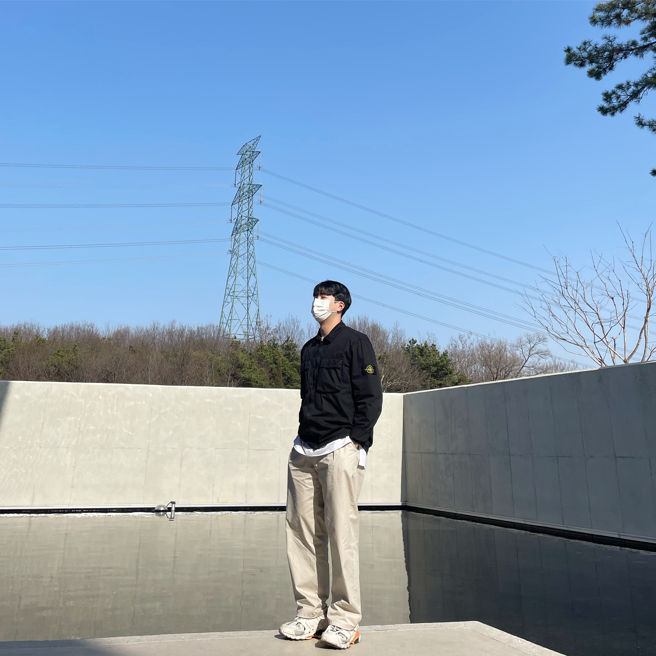 Stone Island 114WN T.CO+OLD Overshirt Black - 22SS, Balenciaga Track Sneakers White Orange 2019 착용 스타일