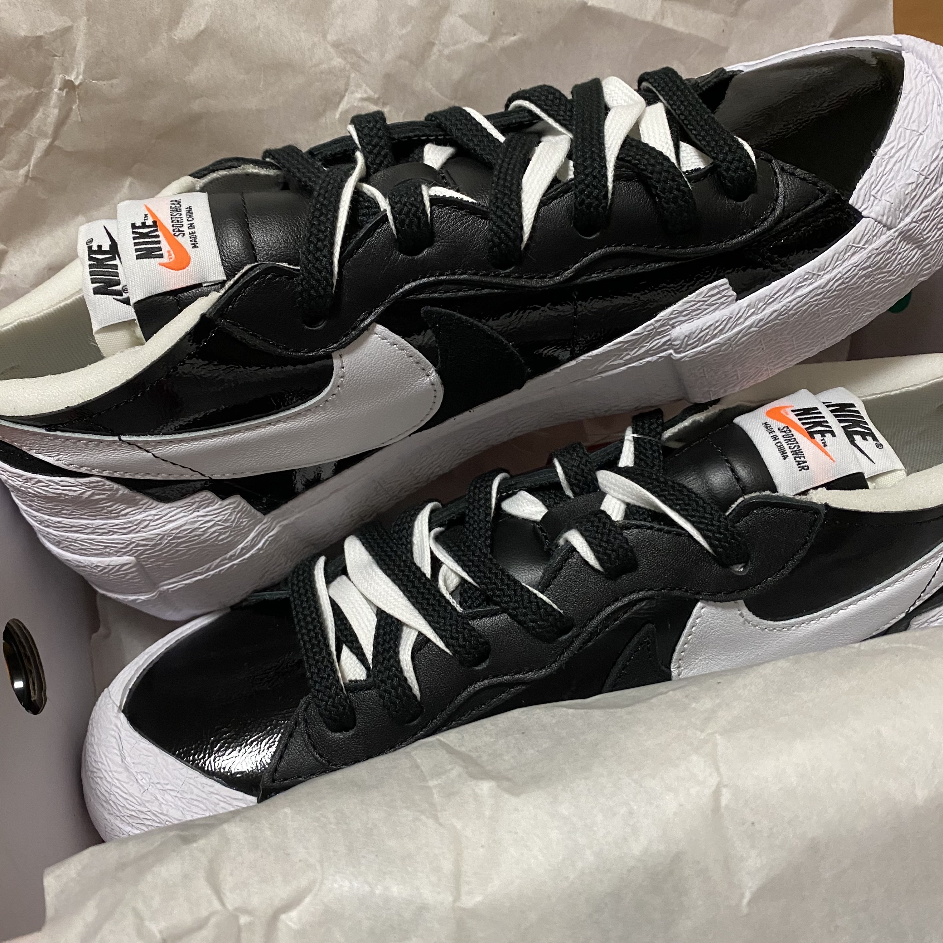 Nike x Sacai Blazer Low Black Patent Leather 착용 스타일