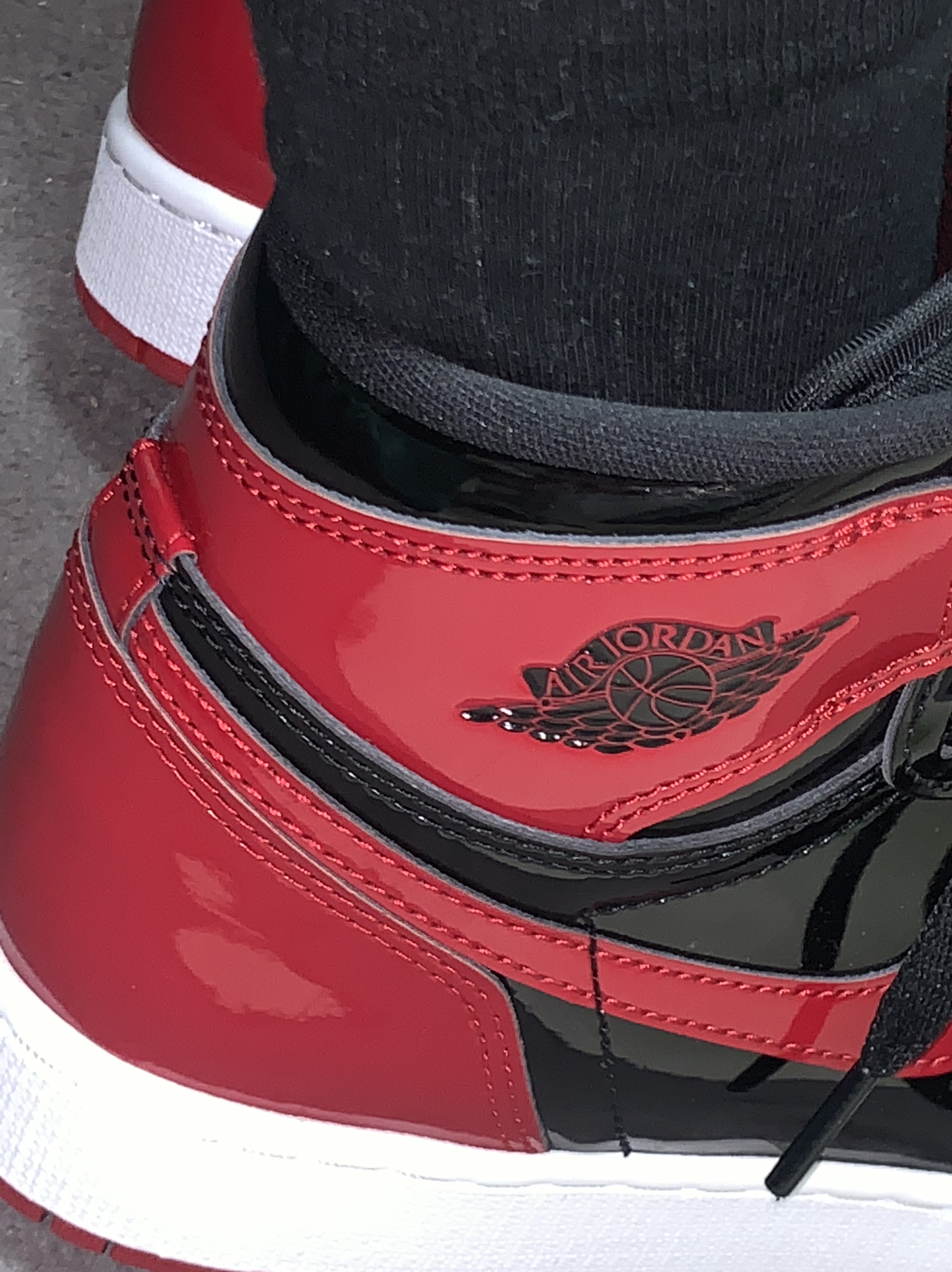 (GS) Jordan 1 Retro High OG Patent Bred 착용 스타일 - 2