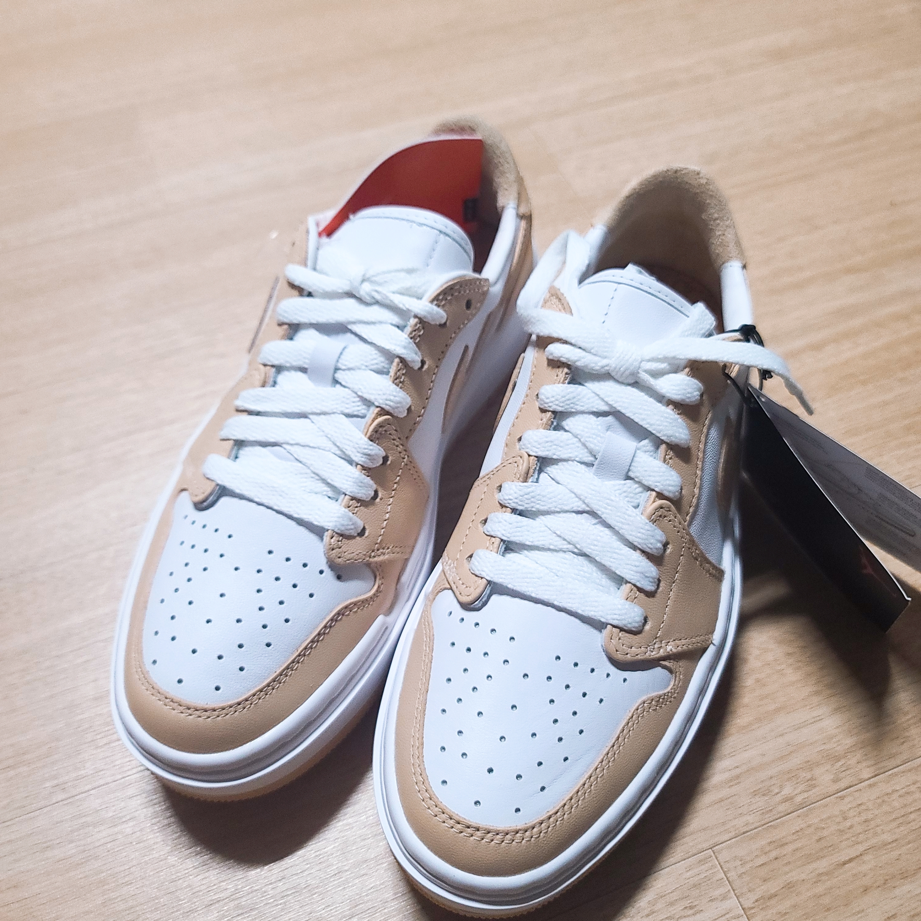 (W) Jordan 1 Elevate Low White Onyx 착용 스타일 - 1