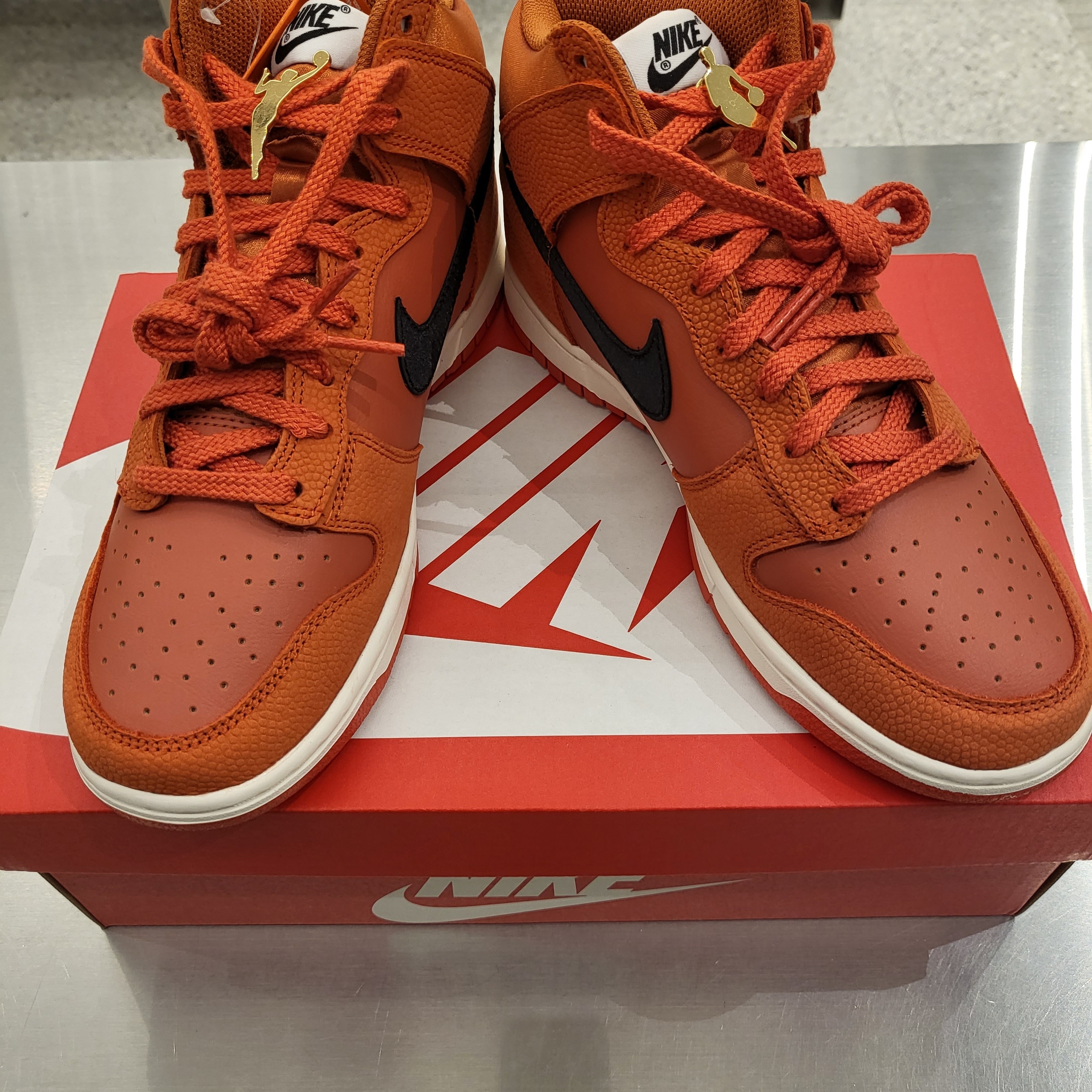 Nike Dunk High Retro PRM EMB One Game 착용 스타일 - 2