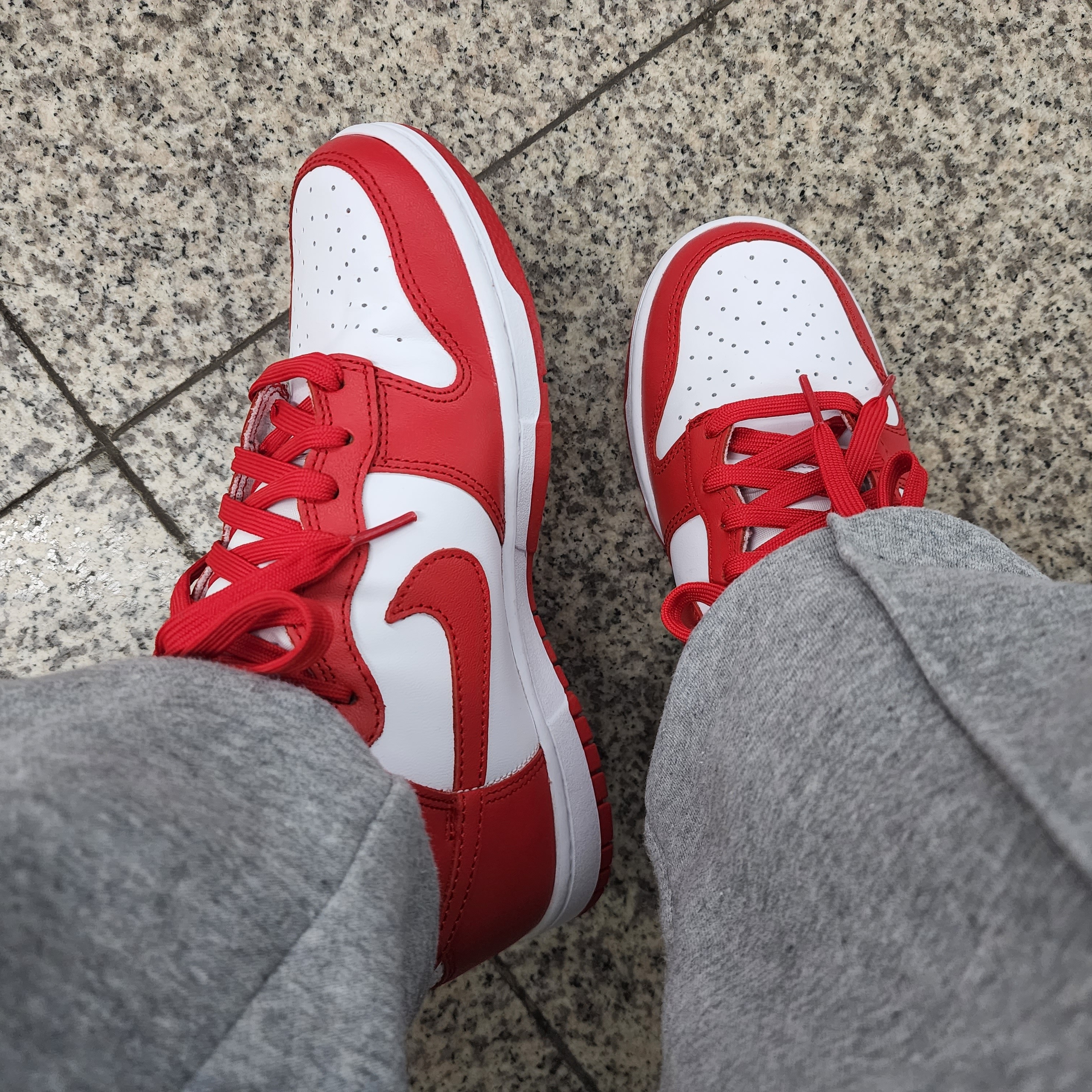 Nike Dunk High Retro Championship White and Red, (GS) Nike Dunk High Championship White and Red 착용 스타일 - 2