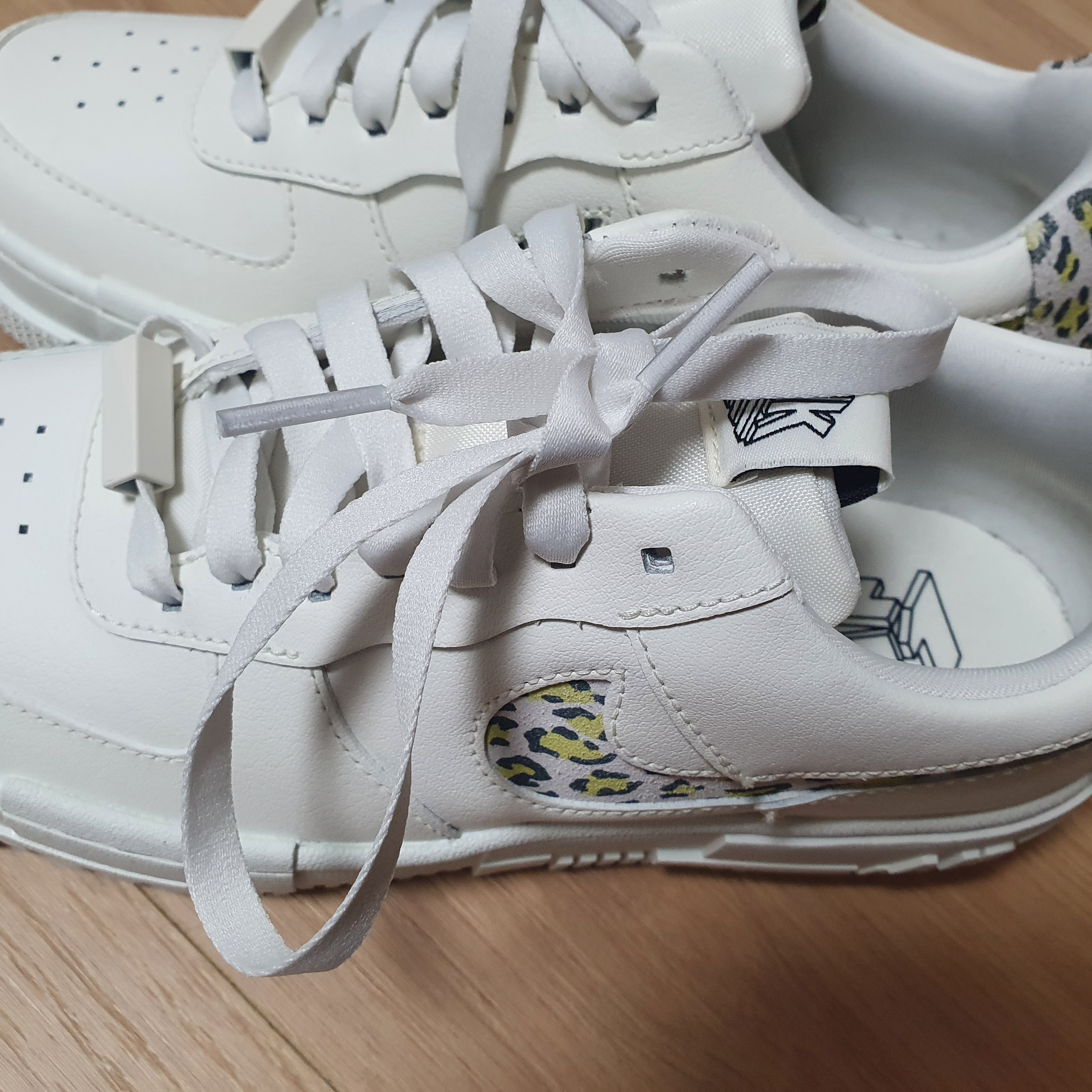 (W) Nike Air Force 1 Pixel SE Lemon Leopard 착용 스타일