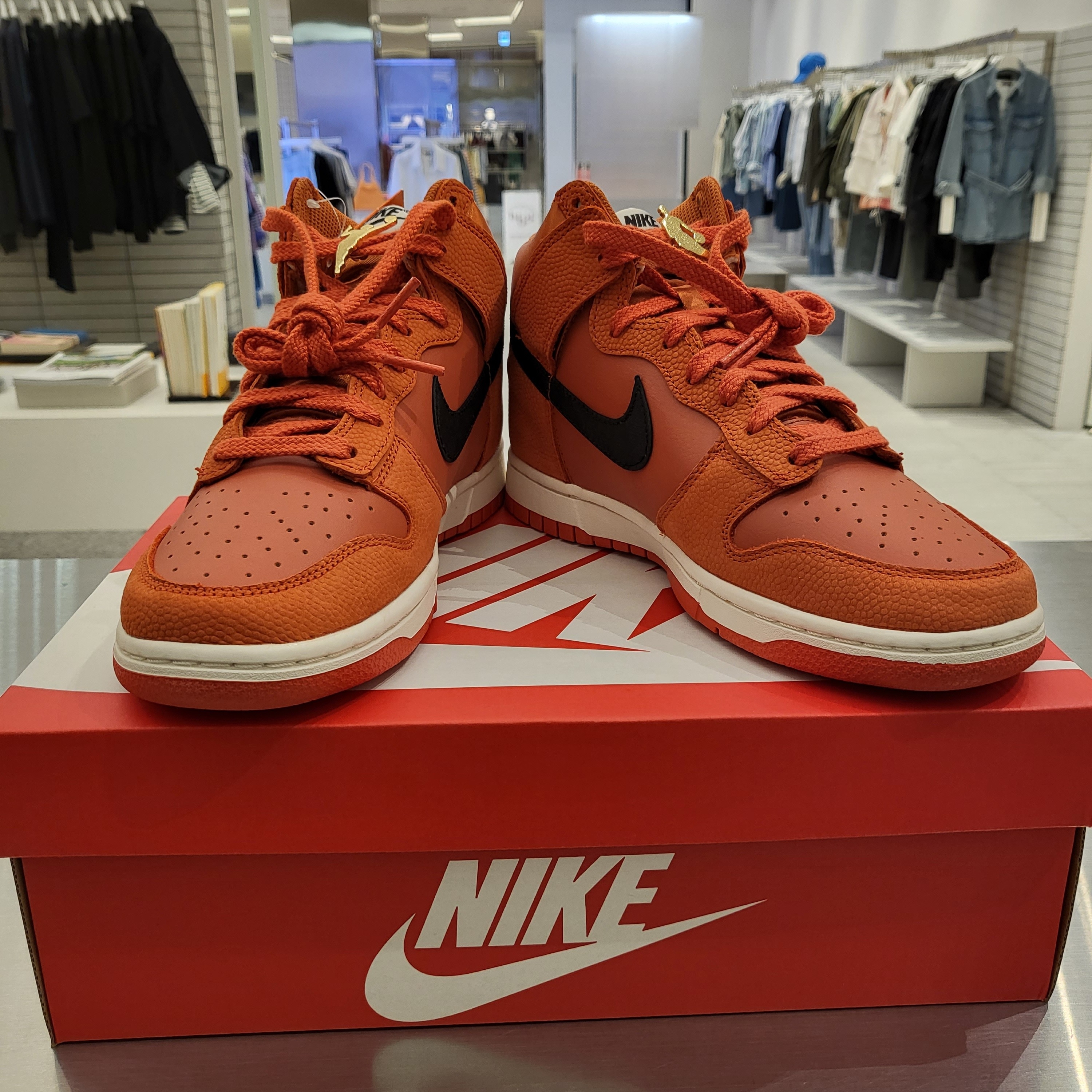 Nike Dunk High Retro PRM EMB One Game 착용 스타일 - 1