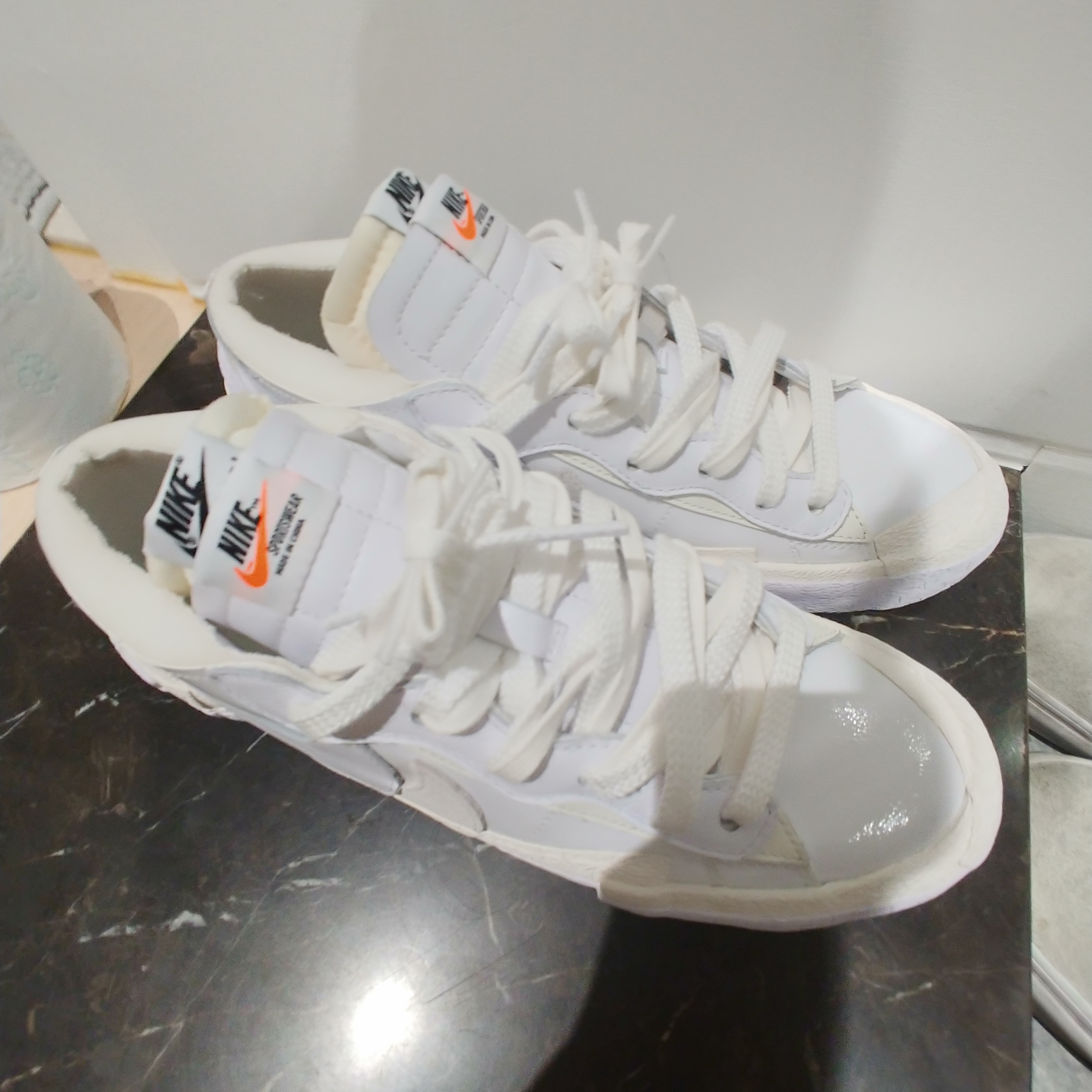 Nike x Sacai Blazer Low White Patent Leather 착용 스타일